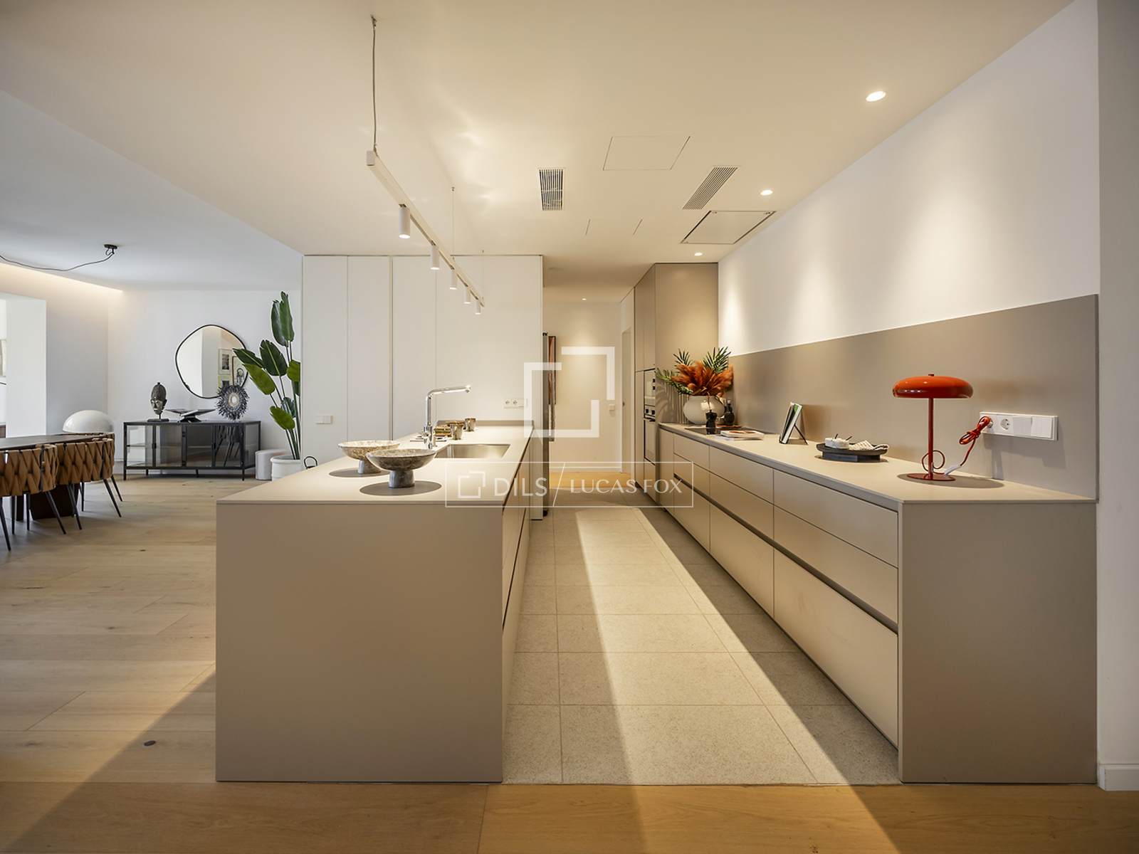 Apartment à Barcelona, Espagne 2 chambres, 146 m2 No. 150813