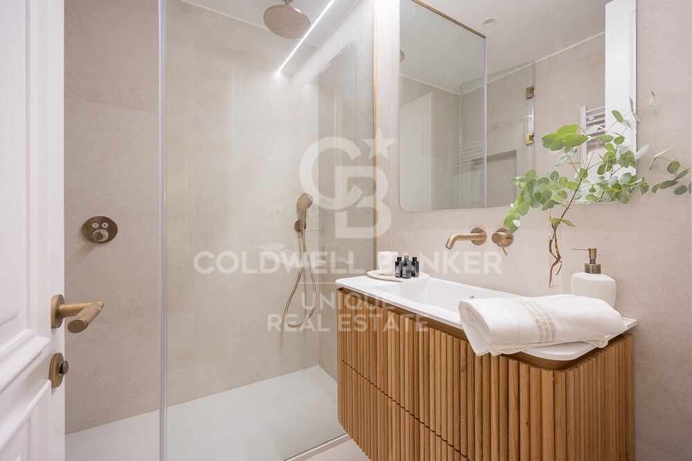 Apartment à Madrid, Espagne 4 chambres, 243 m2 No. 158496