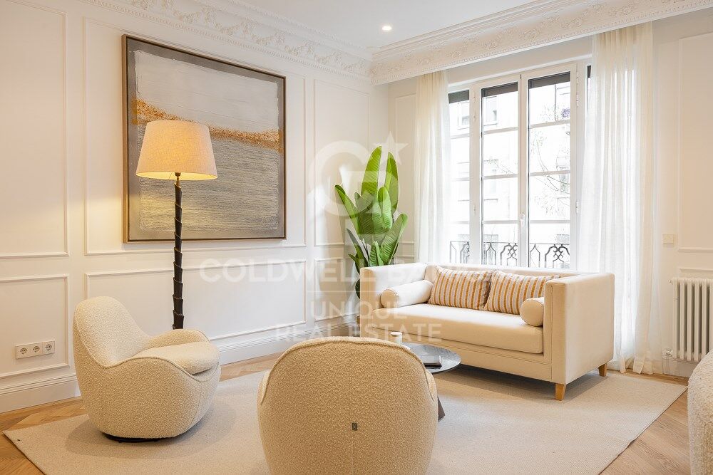 Apartment à Madrid, Espagne 4 chambres, 243 m2 No. 158496