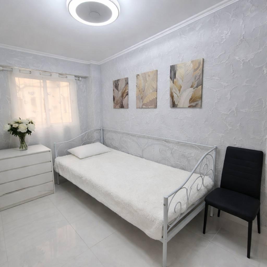 Apartment in Valencia, Spain No. 149886