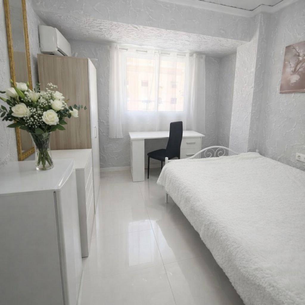 Apartment in Valencia, Spain No. 149886