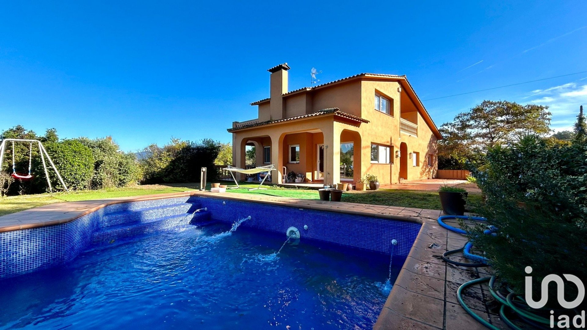 House à Santa Eulalia De Roncana, Barcelona, Espagne 3 chambres, 514 m2 No. 153799