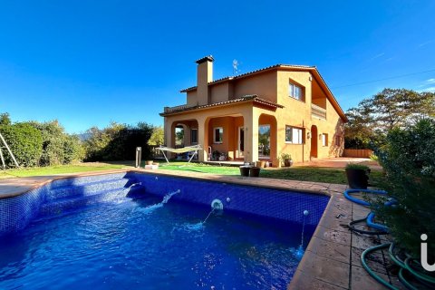 Casa a Santa Eulalia De Roncana, Barcelona, Spagna 3 camere da letto, 514 mq. N° 153799