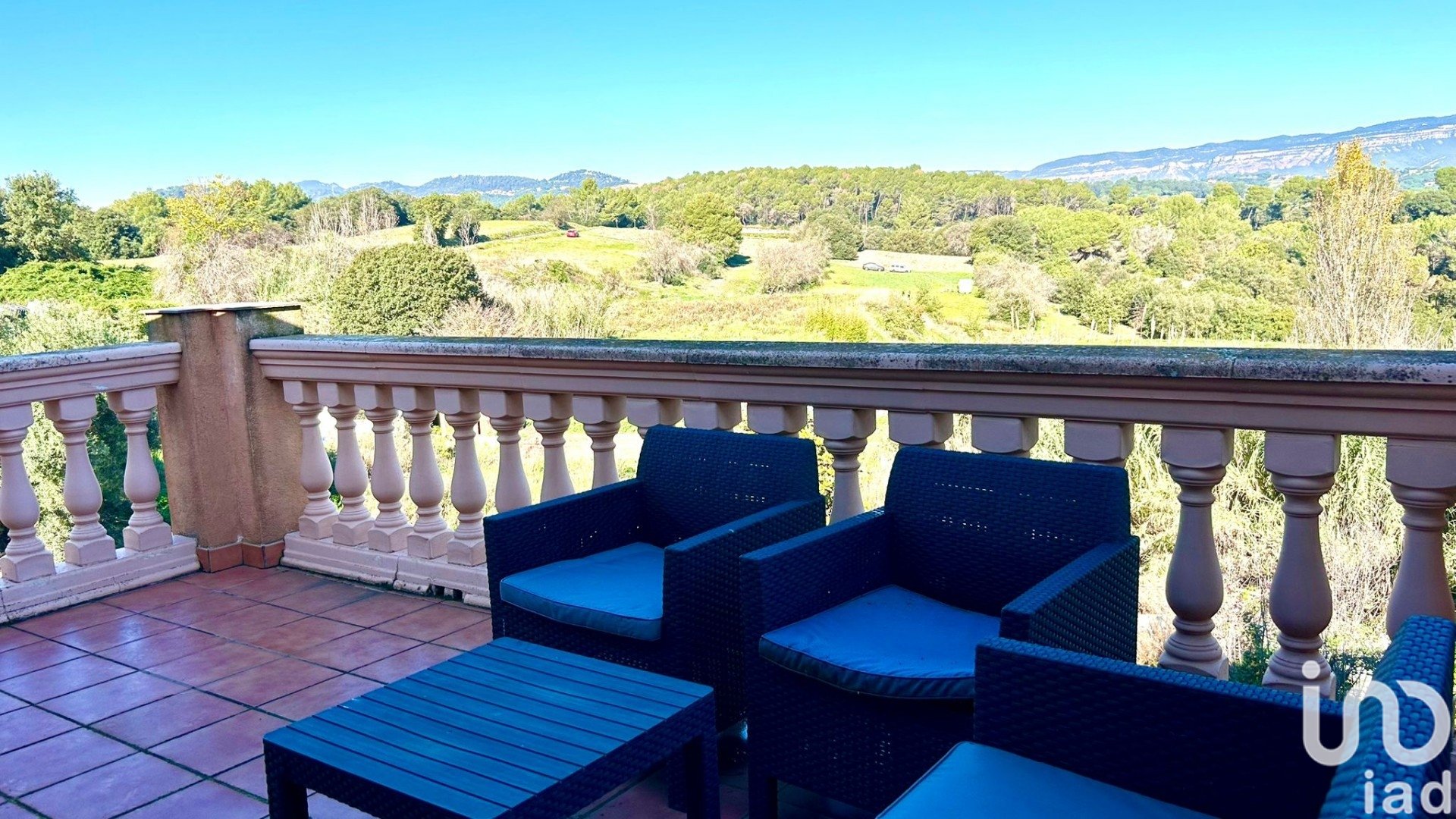 House à Santa Eulalia De Roncana, Barcelona, Espagne 3 chambres, 514 m2 No. 153799