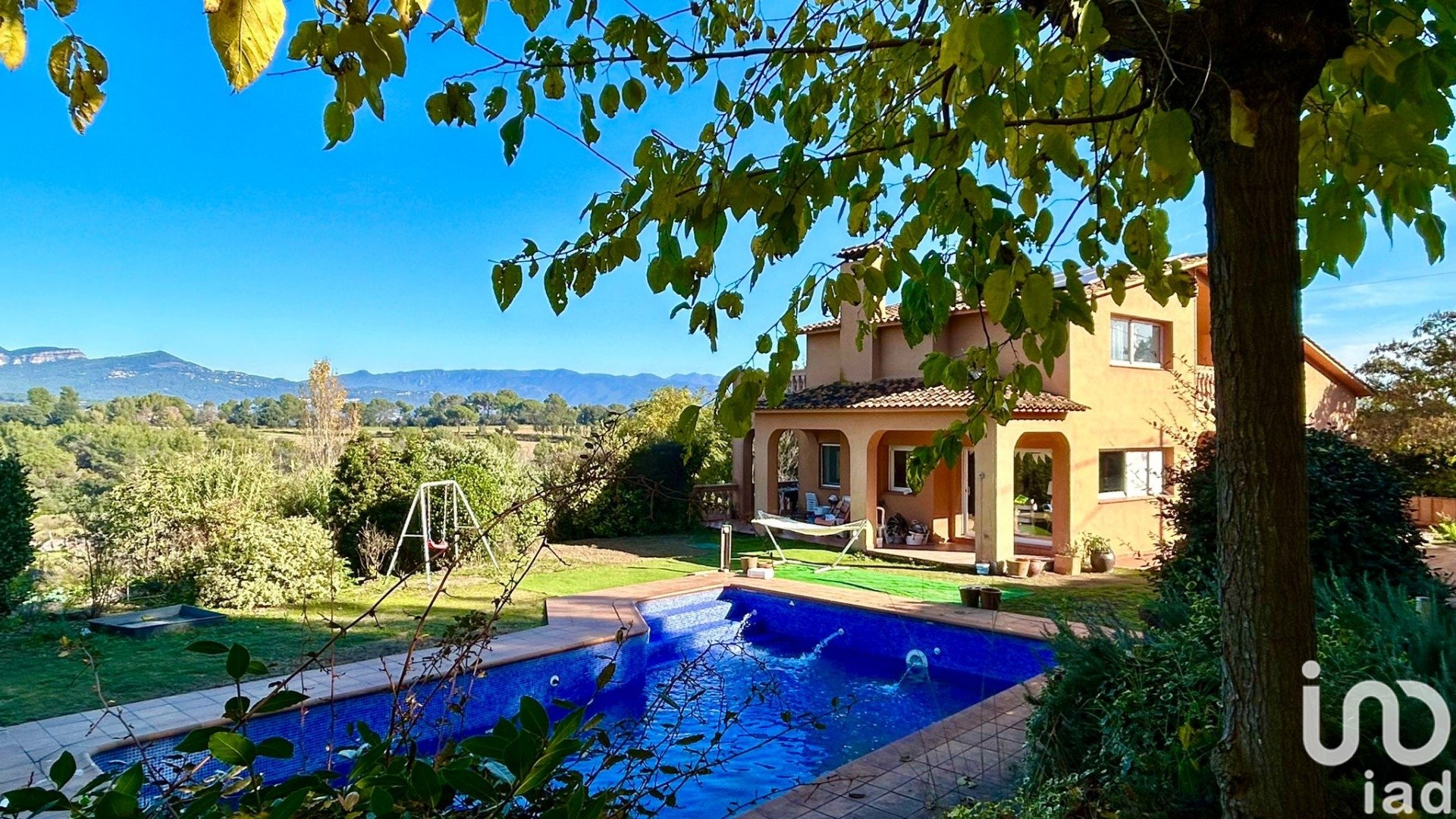 House à Santa Eulalia De Roncana, Barcelona, Espagne 3 chambres, 514 m2 No. 153799