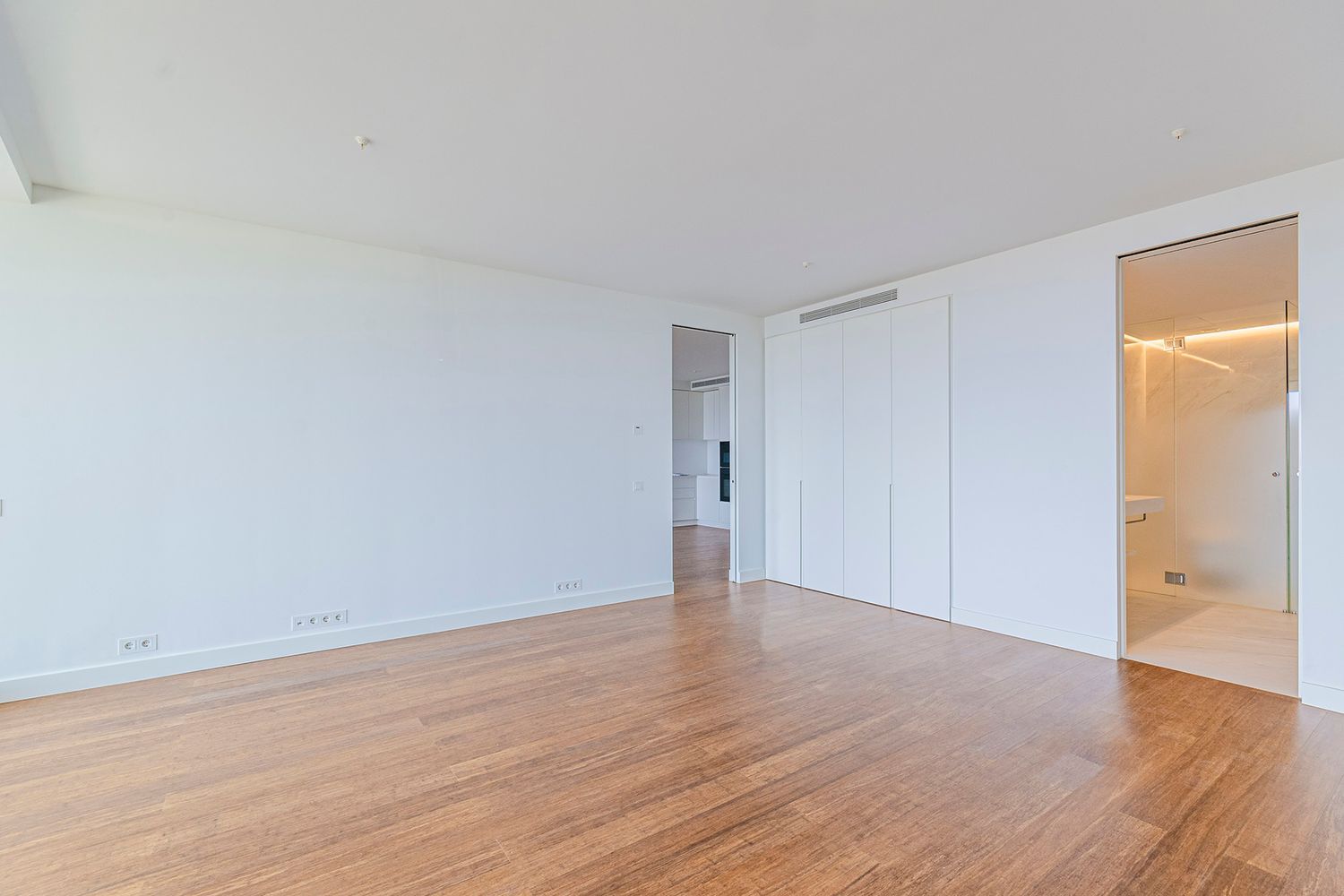 Wohnung in Barcelona, Spanien 1 Schlafzimmer, 122 m2 Nr. 148881