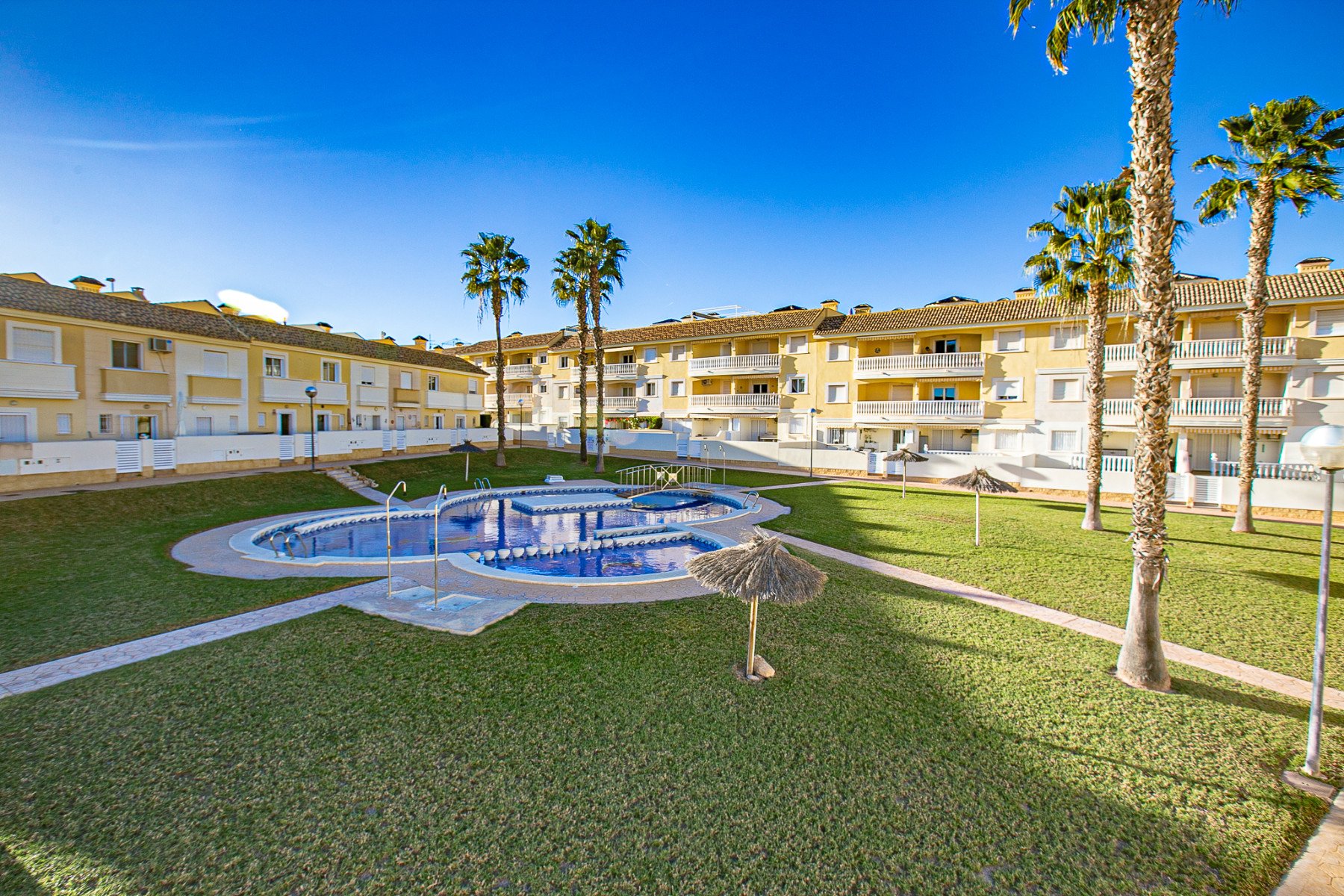 Apartamento en Cabo Roig, Alicante, España 2 dormitorios, 68 m2 No. 188979