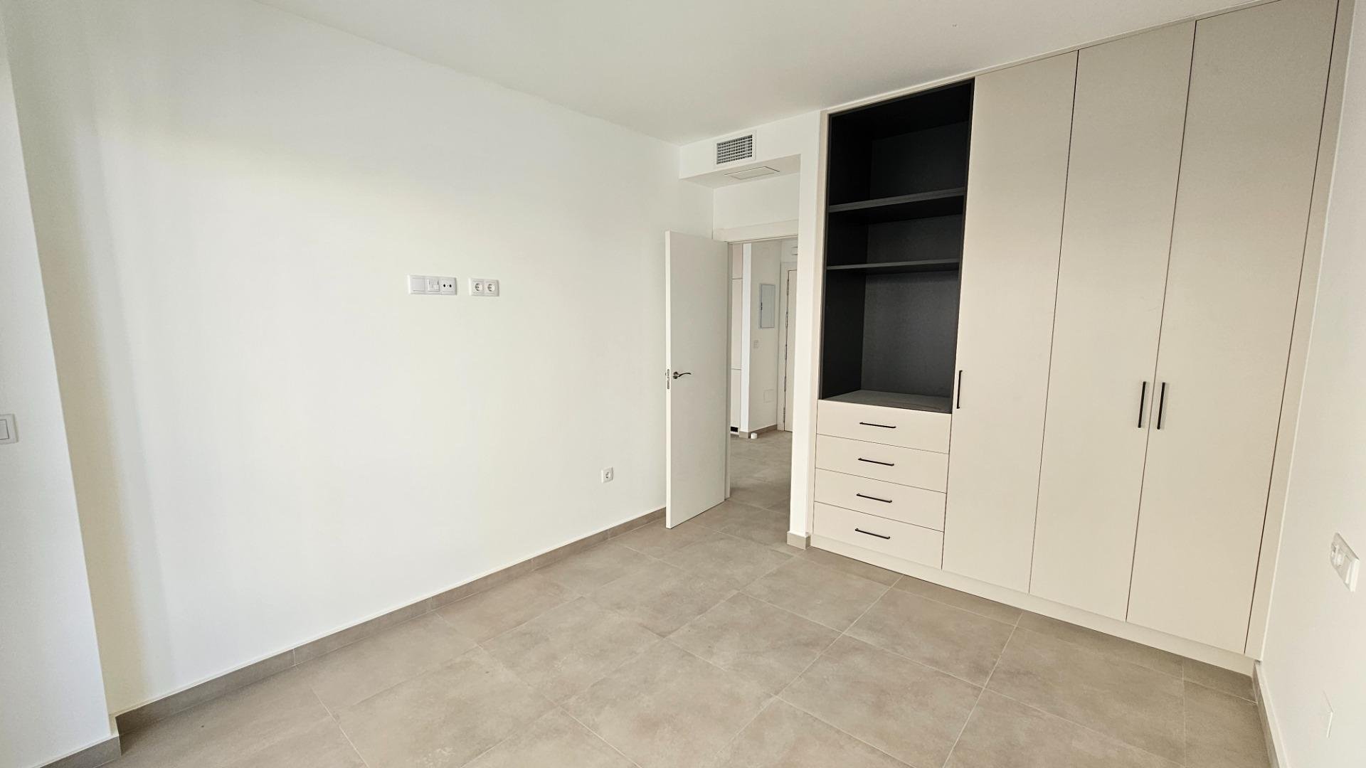 Apartment à Torrevieja, Alicante, Espagne 1 chambre, 63 m2 No. 189348