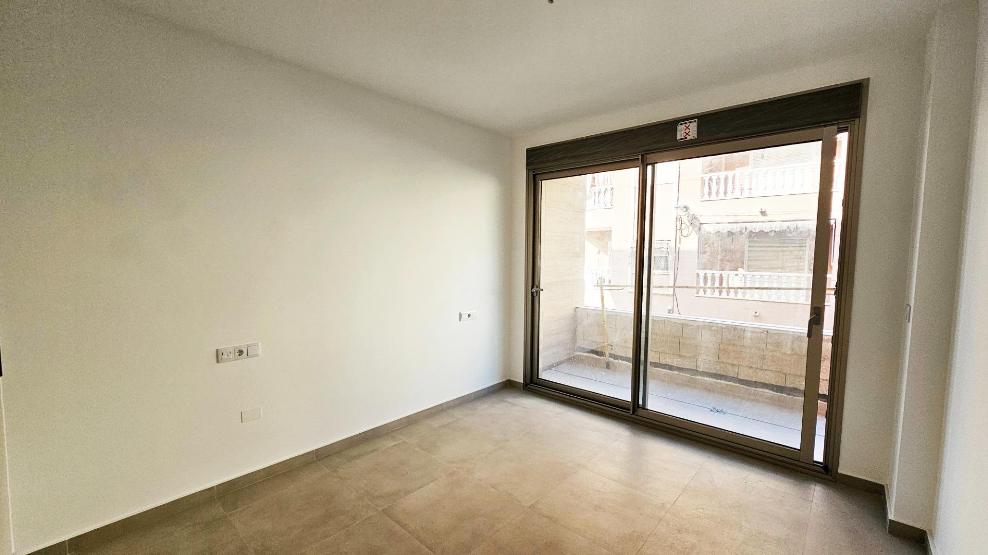 Apartment à Torrevieja, Alicante, Espagne 1 chambre, 63 m2 No. 189348