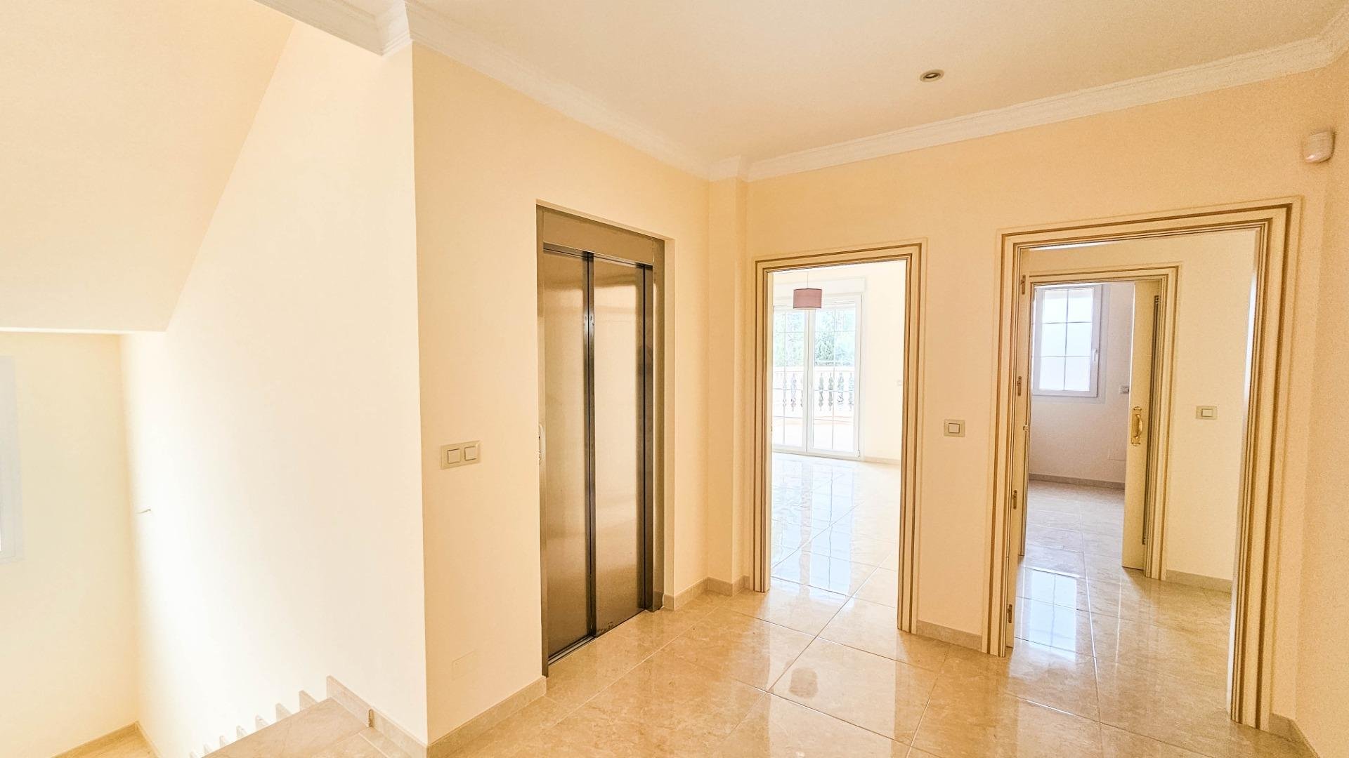 Huvila Cabo Roig, Alicante, Espanja 7 makuuhuonetta, 463 m2 No. 154805