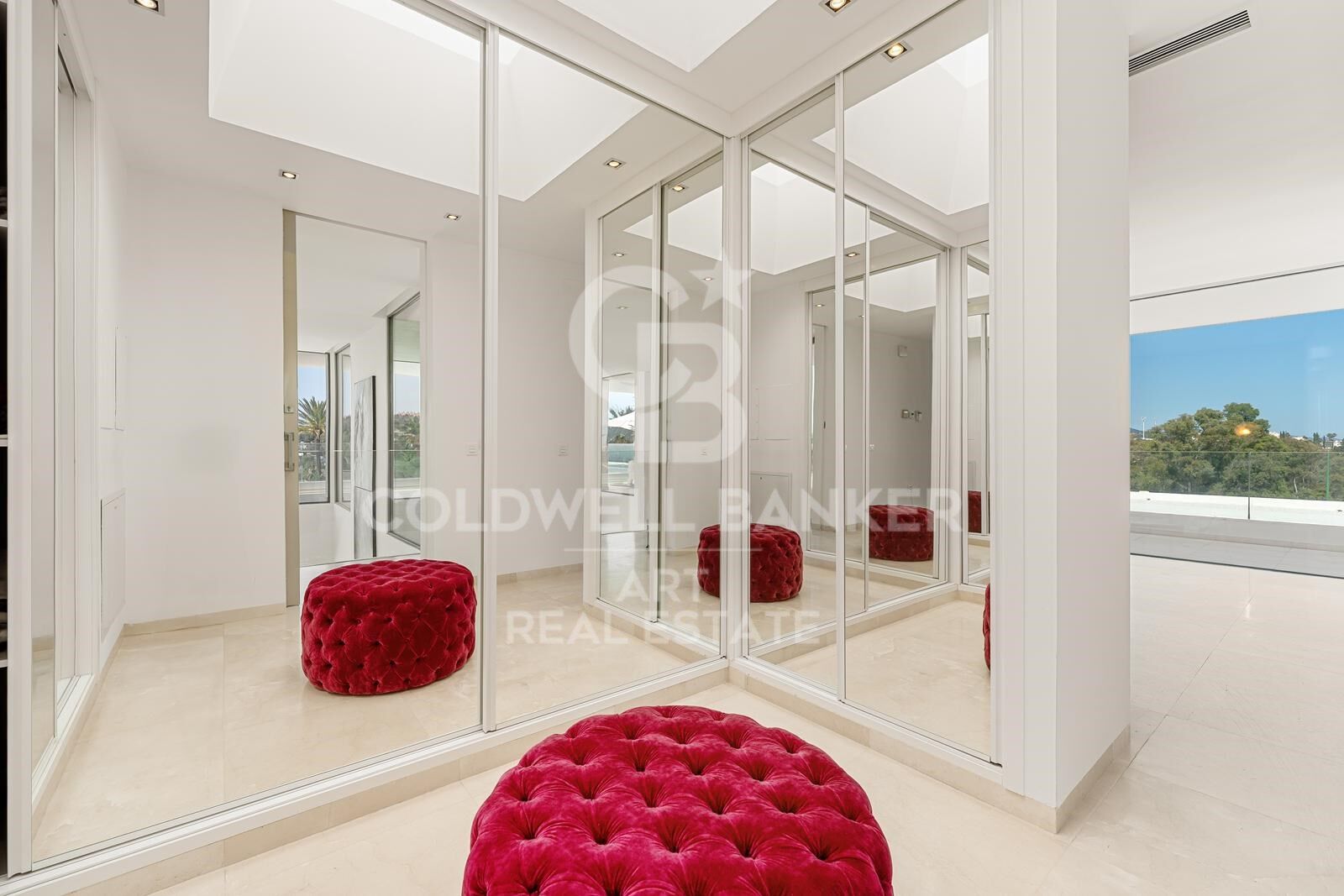 Villa in Marbella, Malaga, Spain 7 bedrooms, 676 sq.m. No. 158326