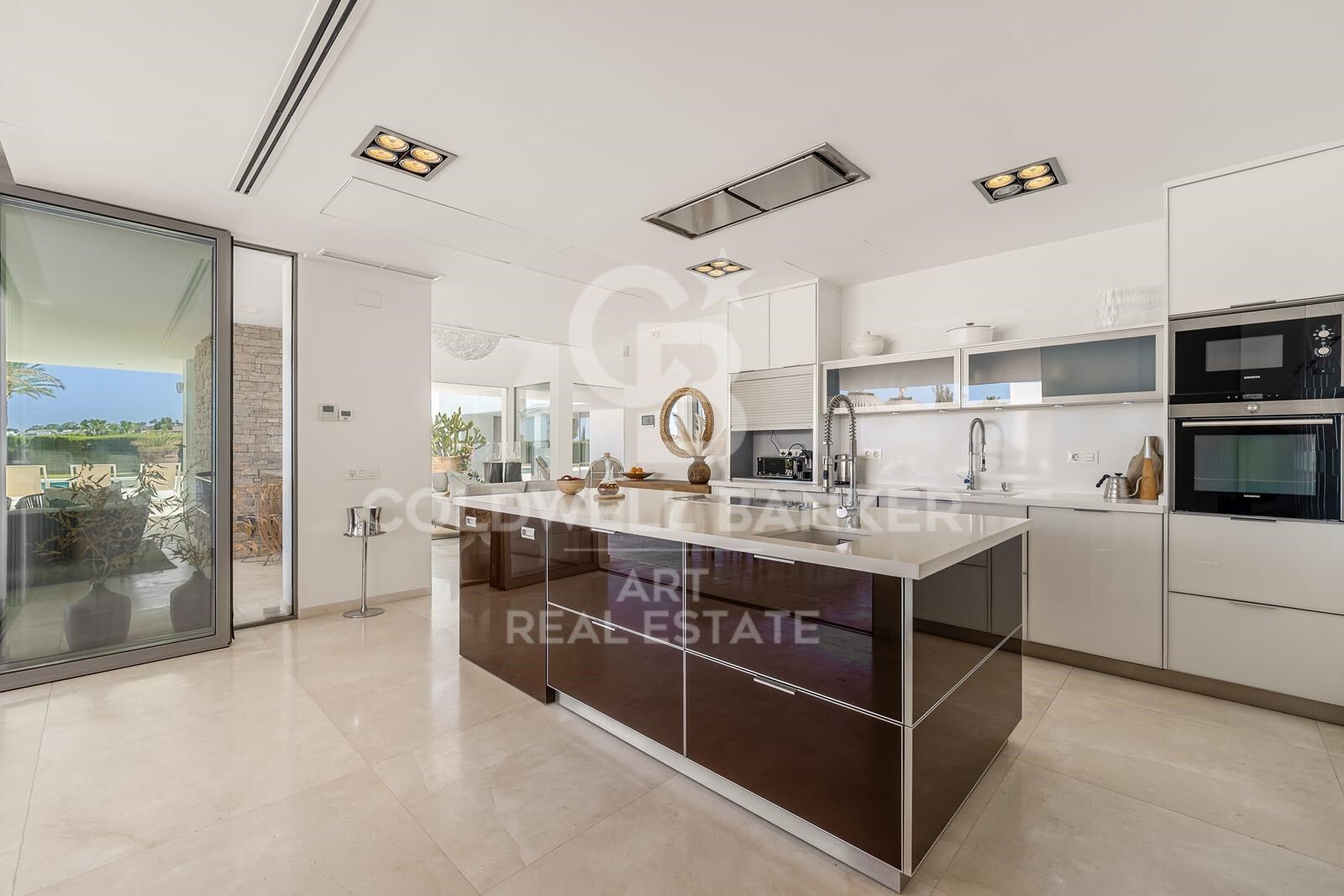 Villa in Marbella, Malaga, Spain 7 bedrooms, 676 sq.m. No. 158326
