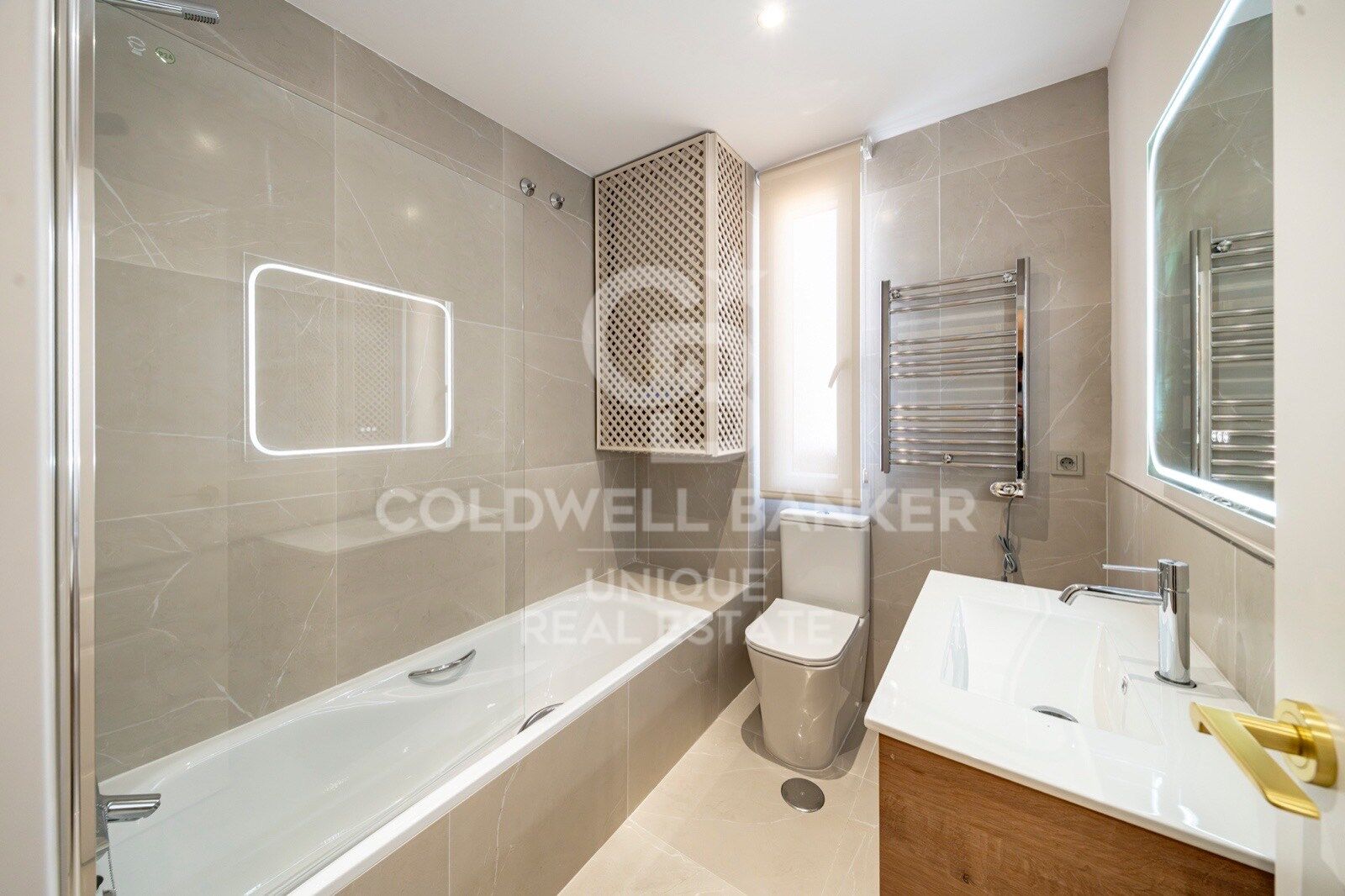 Apartment à Madrid, Espagne 2 chambres, 113 m2 No. 158330