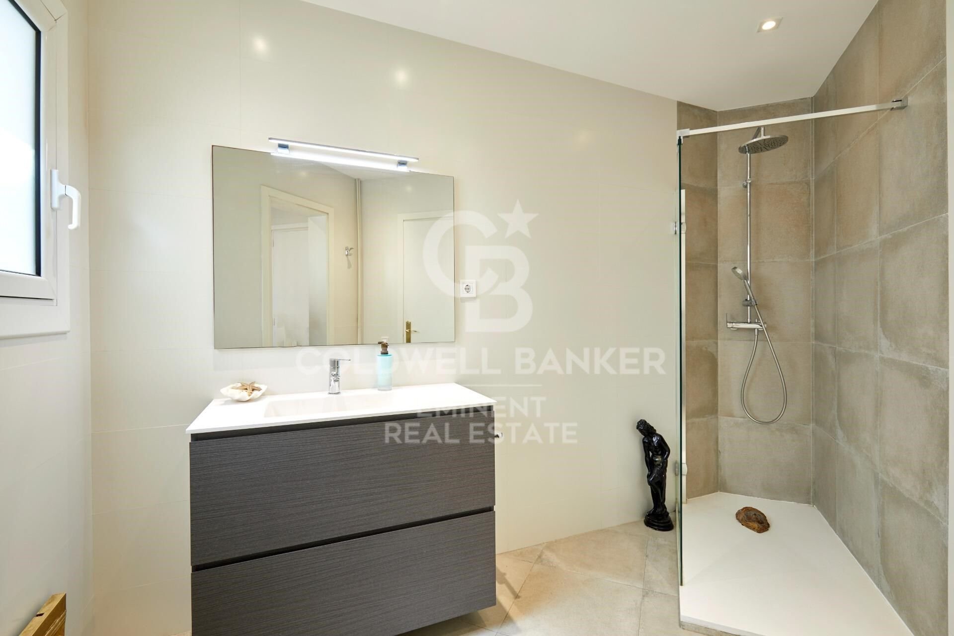 Apartment in Barcelona, Spain 2 bedrooms, 137 sq.m. No. 158327