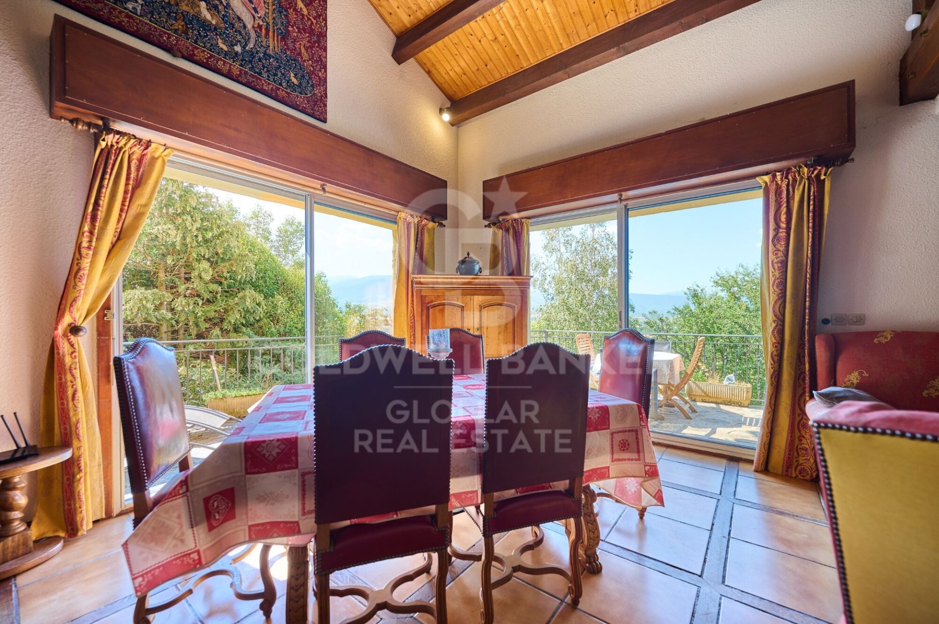 House en Espagne 4 chambres, 215 m2 No. 158328