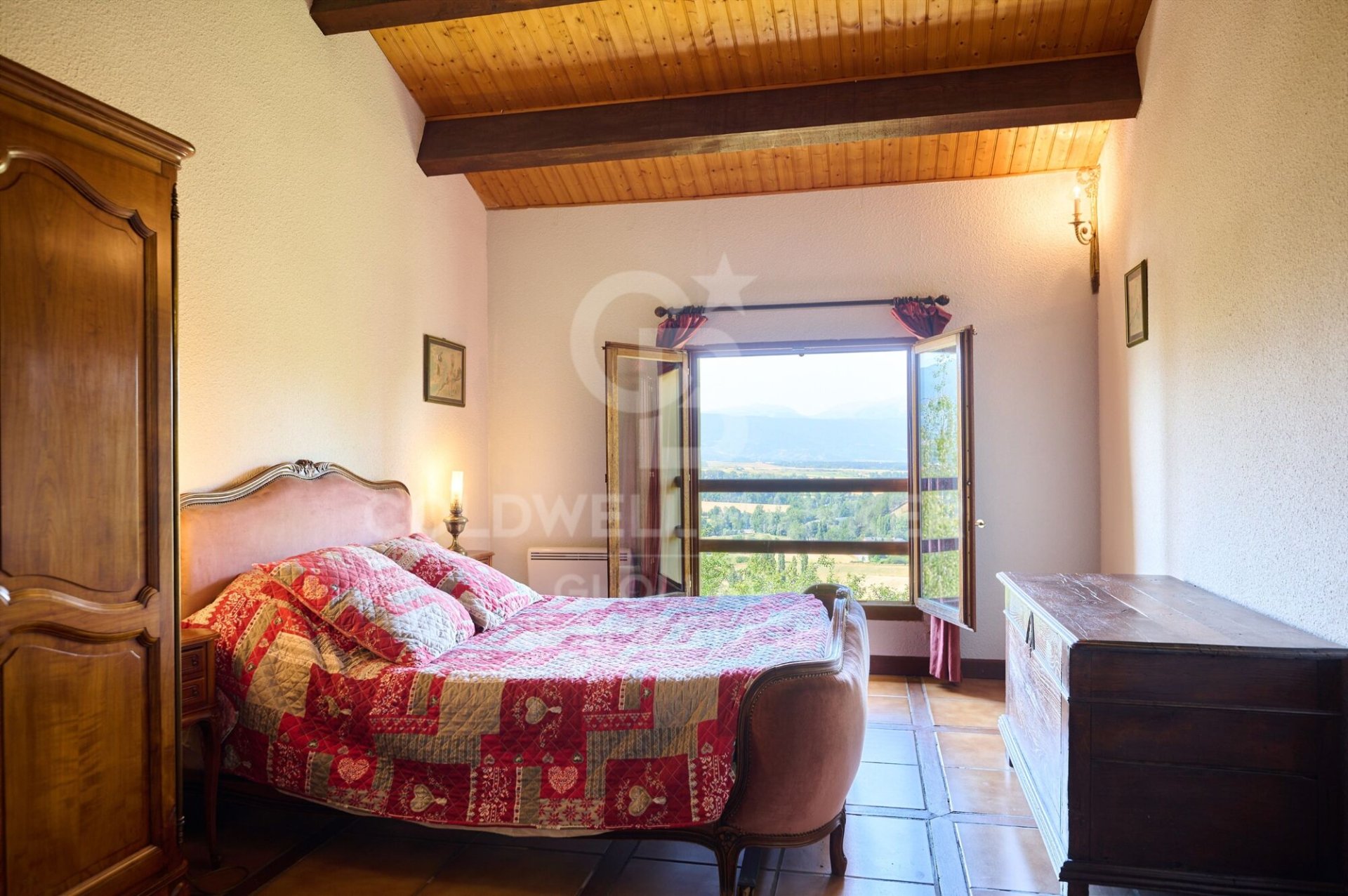 House en Espagne 4 chambres, 215 m2 No. 158328