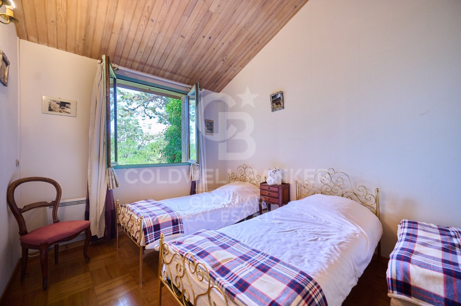 House en Espagne 4 chambres, 215 m2 No. 158328