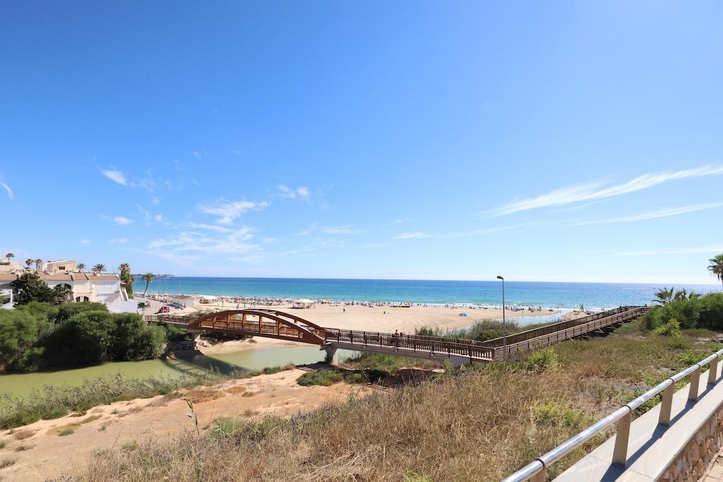 Wohnung in Pilar de la Horadada, Alicante, Spanien 2 Schlafzimmer, 87 m2 Nr. 137808