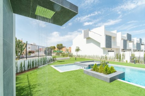 Bungalow in Los Altos, Alicante, Spain 3 bedrooms, 82 sq.m. No. 135118