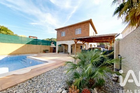 Casa a El Vendrell, Tarragona, Spagna 4 camere da letto, 250 mq. N° 172129