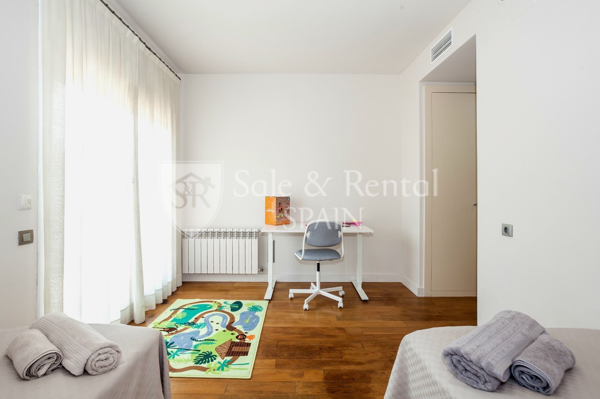 Talo Gava, Barcelona, Espanja 6 makuuhuonetta, 490 m2 No. 166458