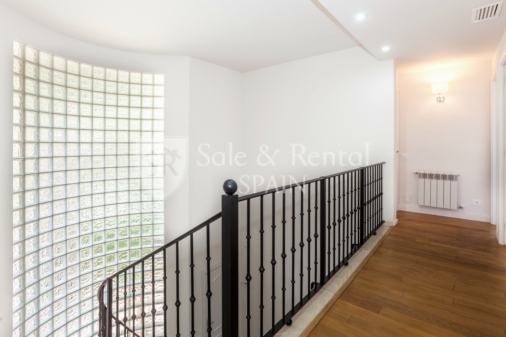 Talo Gava, Barcelona, Espanja 6 makuuhuonetta, 490 m2 No. 166458