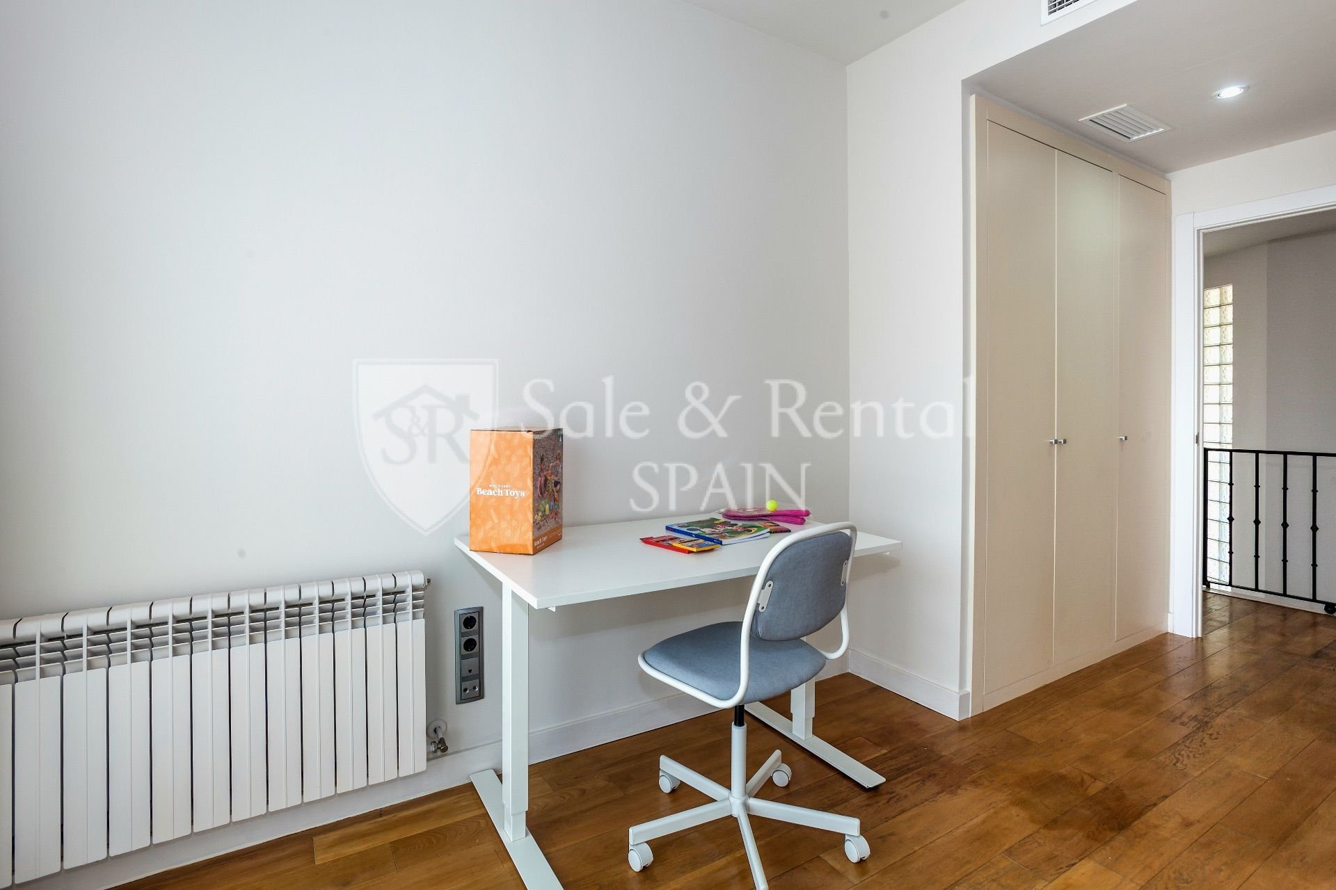 Talo Gava, Barcelona, Espanja 6 makuuhuonetta, 490 m2 No. 166458
