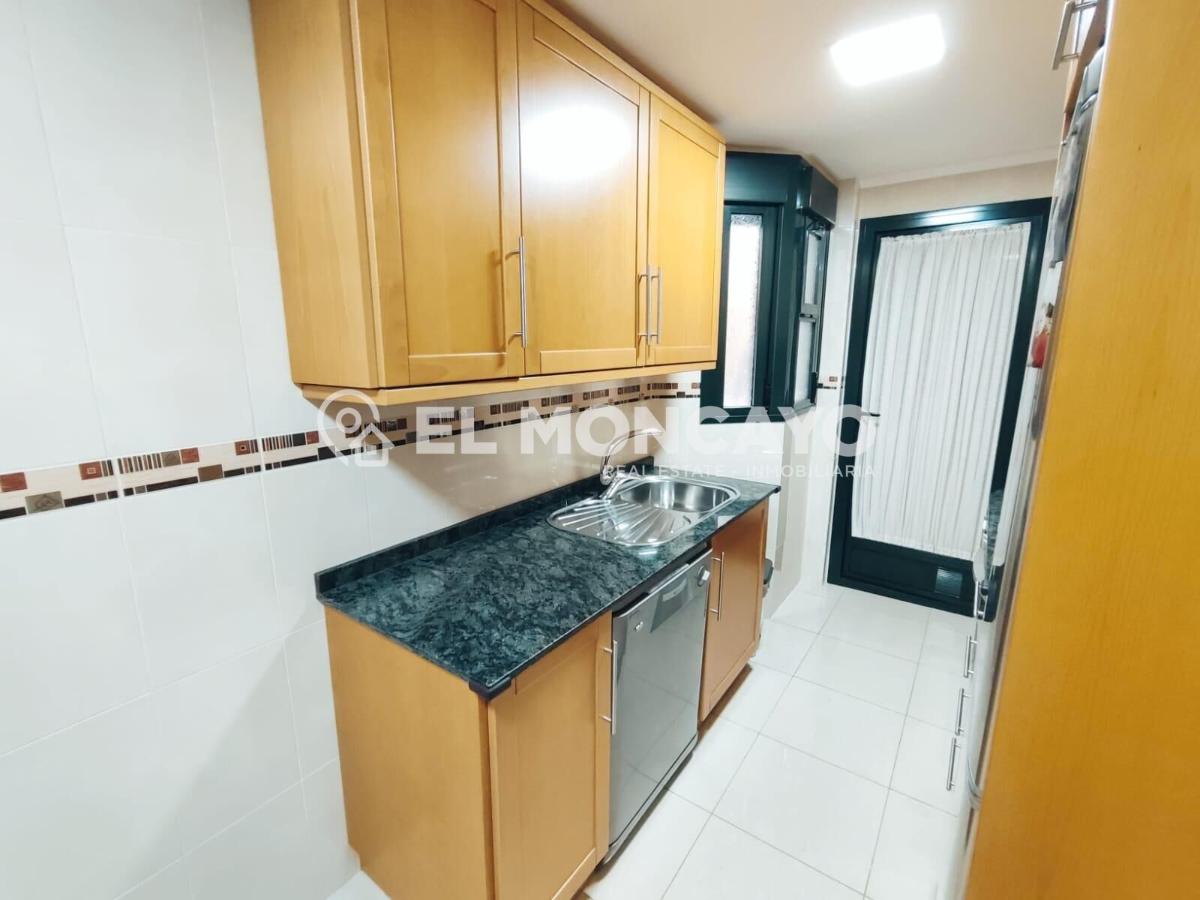 Apartment à Guardamar del Segura, Alicante, Espagne 4 chambres, 122 m2 No. 149085
