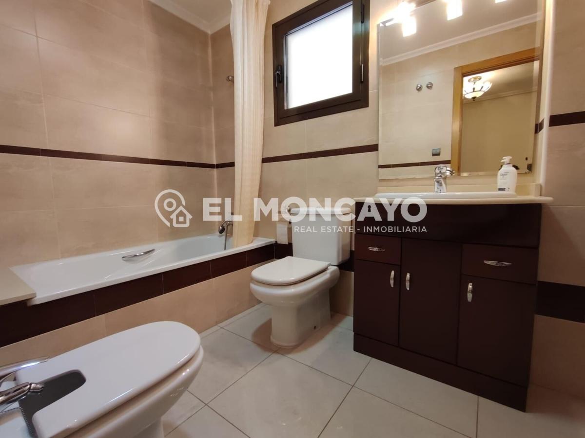 Apartment à Guardamar del Segura, Alicante, Espagne 4 chambres, 122 m2 No. 149085