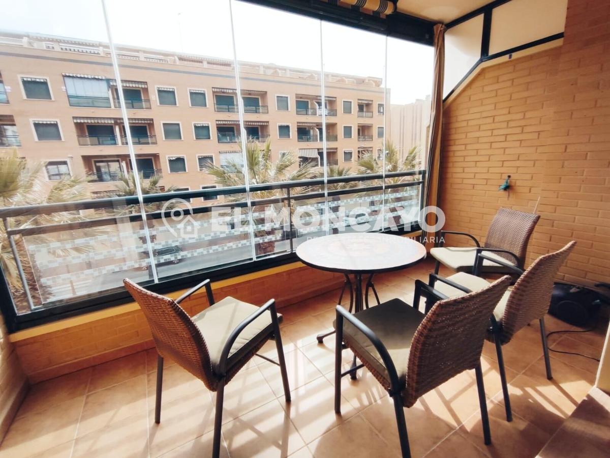 Apartment à Guardamar del Segura, Alicante, Espagne 4 chambres, 122 m2 No. 149085