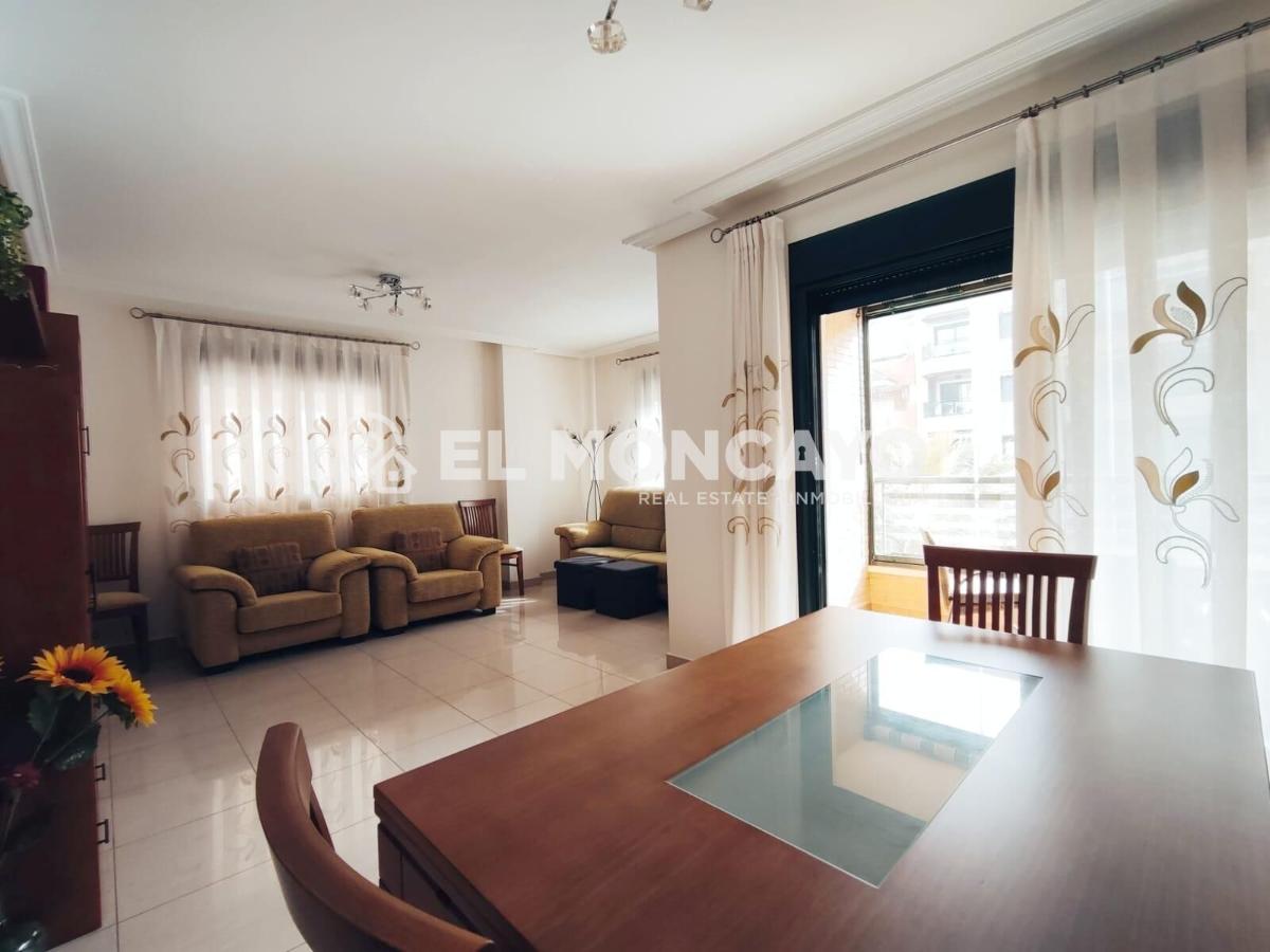 Apartment à Guardamar del Segura, Alicante, Espagne 4 chambres, 122 m2 No. 149085