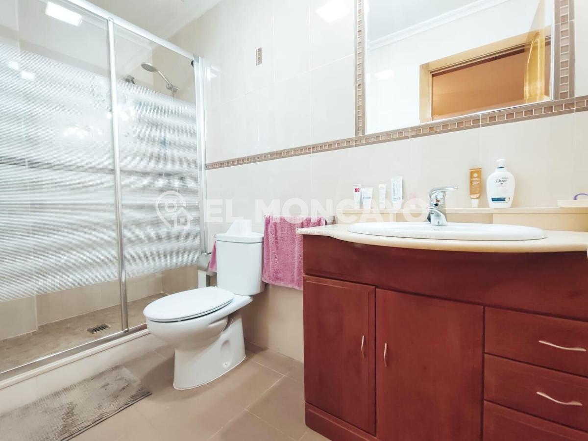 Apartment à Guardamar del Segura, Alicante, Espagne 4 chambres, 122 m2 No. 149085