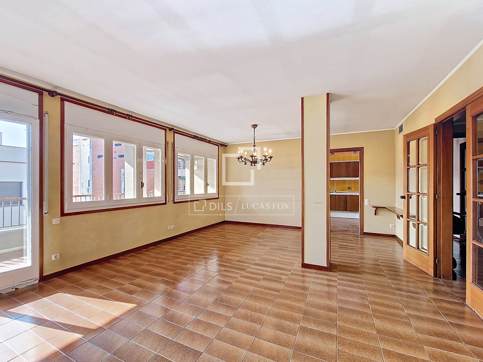 Квартира в Виланова-и-ла-Желтру, Барселона, Испания 6 спален, 185м2 №160833