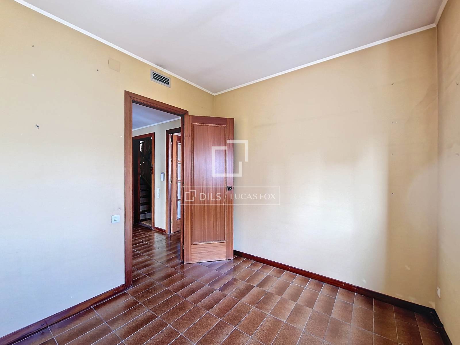 Квартира в Виланова-и-ла-Желтру, Барселона, Испания 6 спален, 185м2 №160833