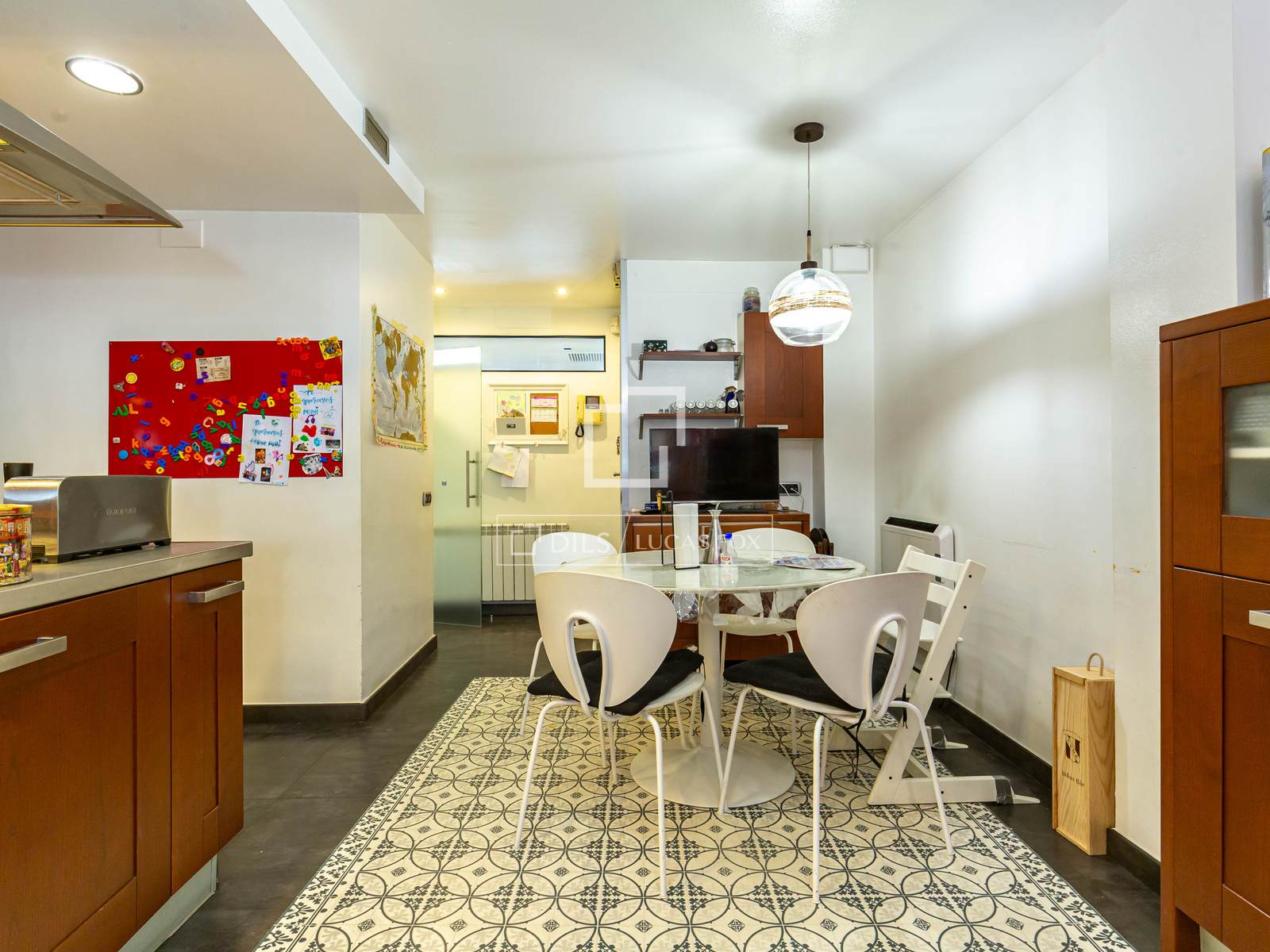 Apartamento en Esplugues de Llobregat, Barcelona, España 3 dormitorios, 192 m2 No. 160834