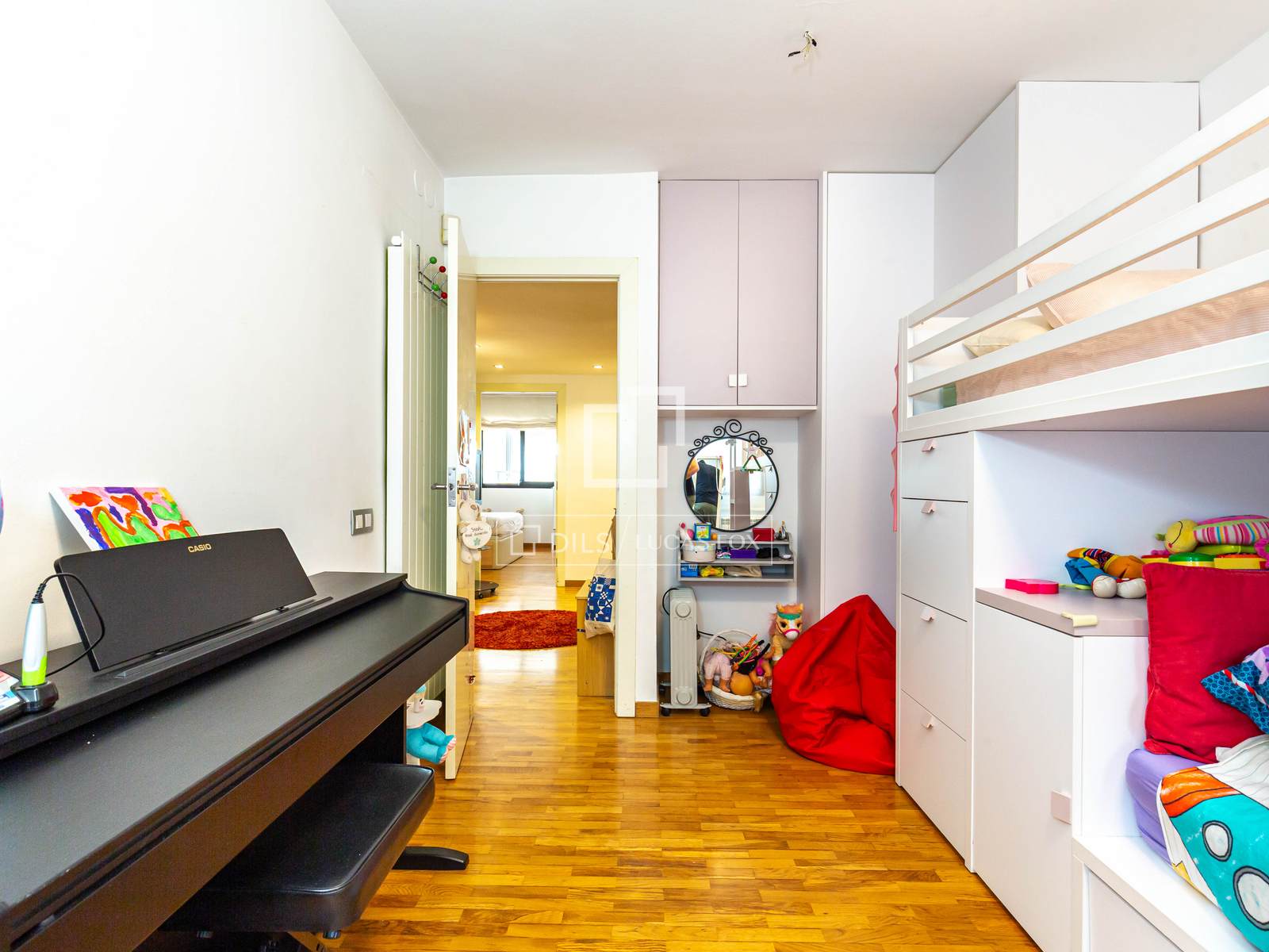 Apartamento en Esplugues de Llobregat, Barcelona, España 3 dormitorios, 192 m2 No. 160834
