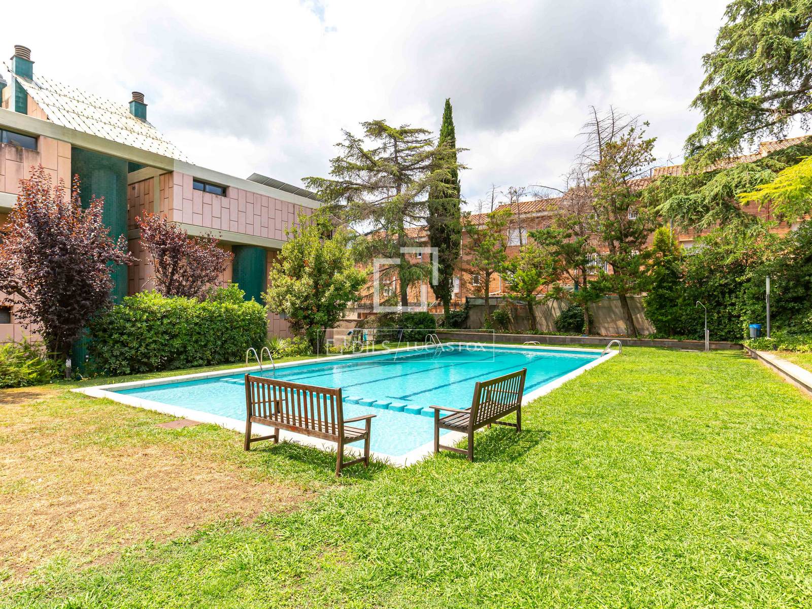 Apartamento en Esplugues de Llobregat, Barcelona, España 3 dormitorios, 192 m2 No. 160834