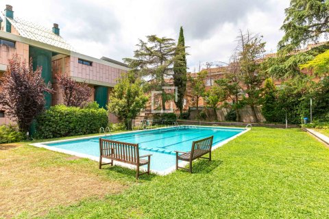Apartment à Esplugues de Llobregat, Barcelona, Espagne 3 chambres, 192 m2 No. 160834
