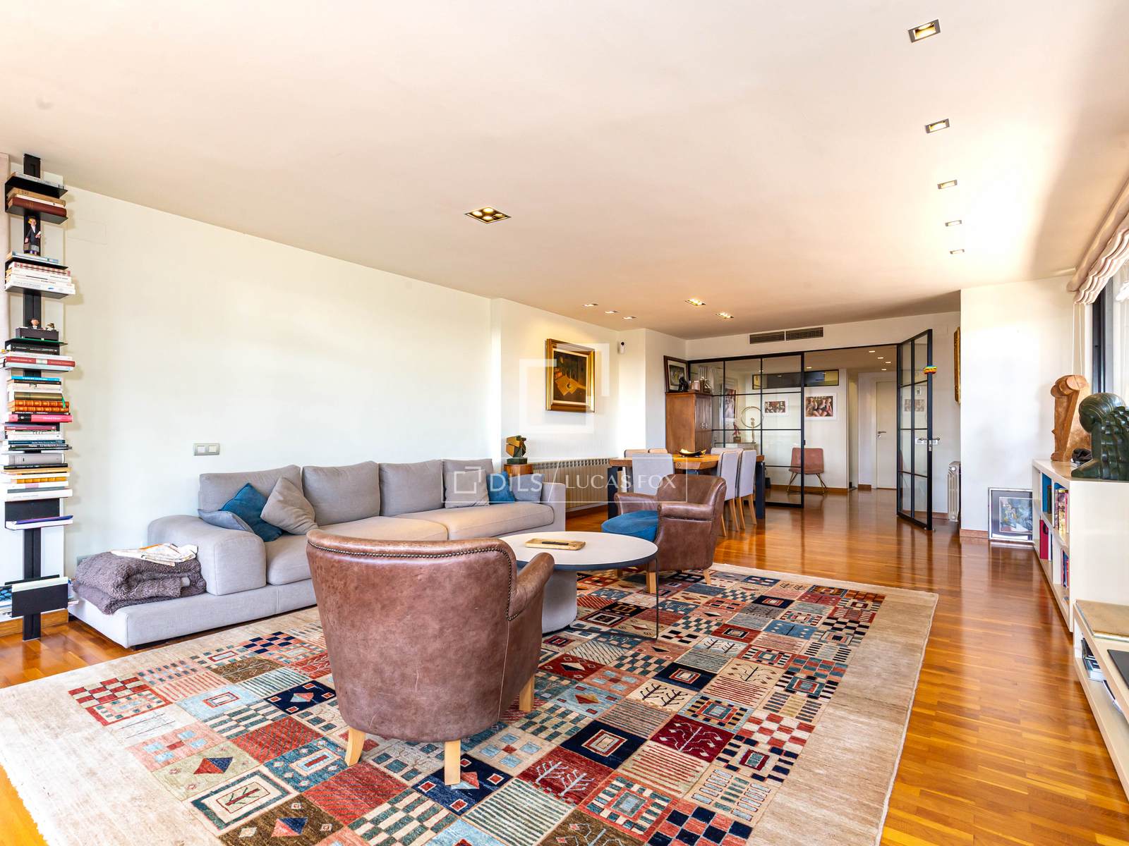 Apartamento en Esplugues de Llobregat, Barcelona, España 3 dormitorios, 192 m2 No. 160834