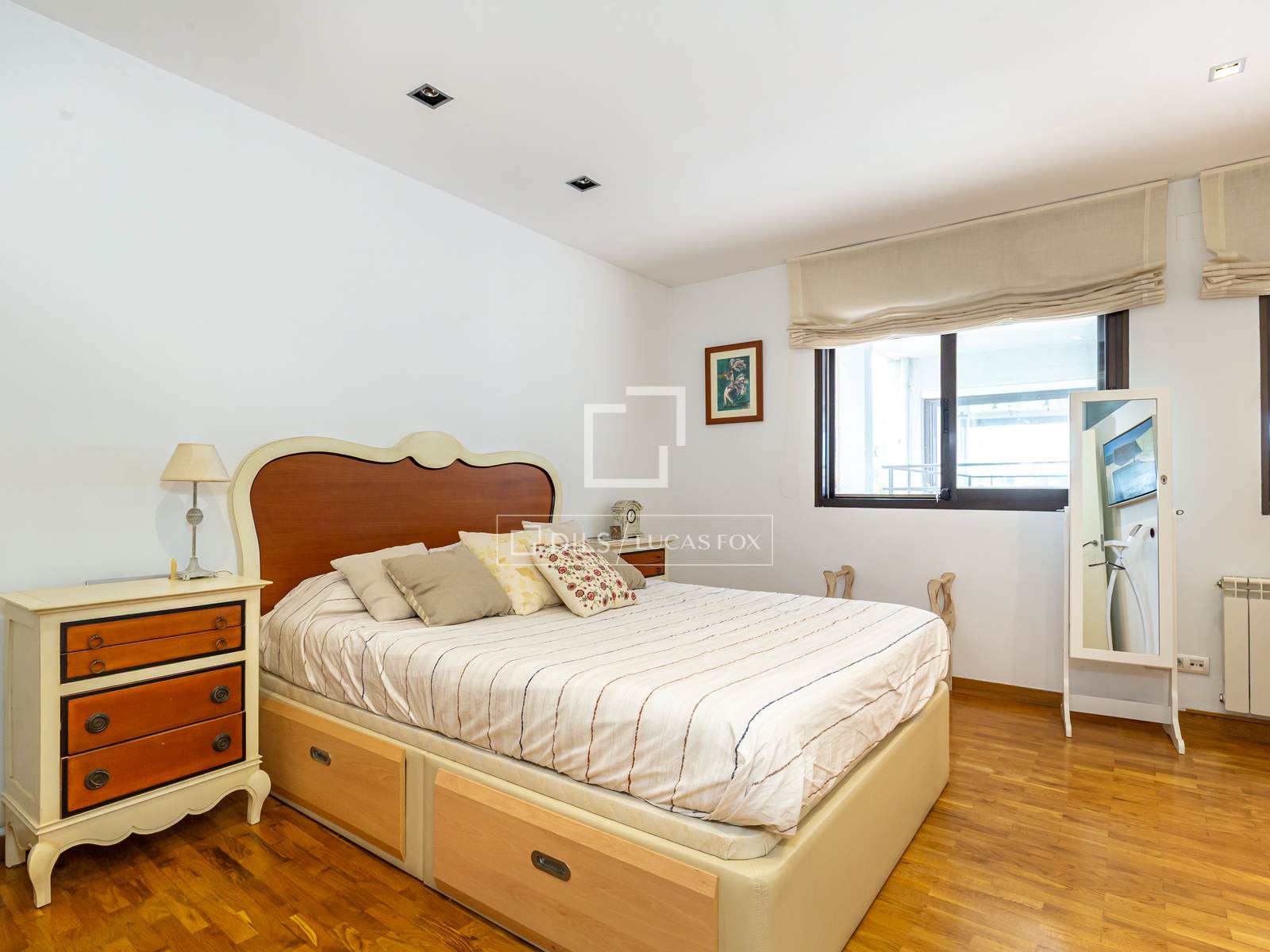 Apartamento en Esplugues de Llobregat, Barcelona, España 3 dormitorios, 192 m2 No. 160834
