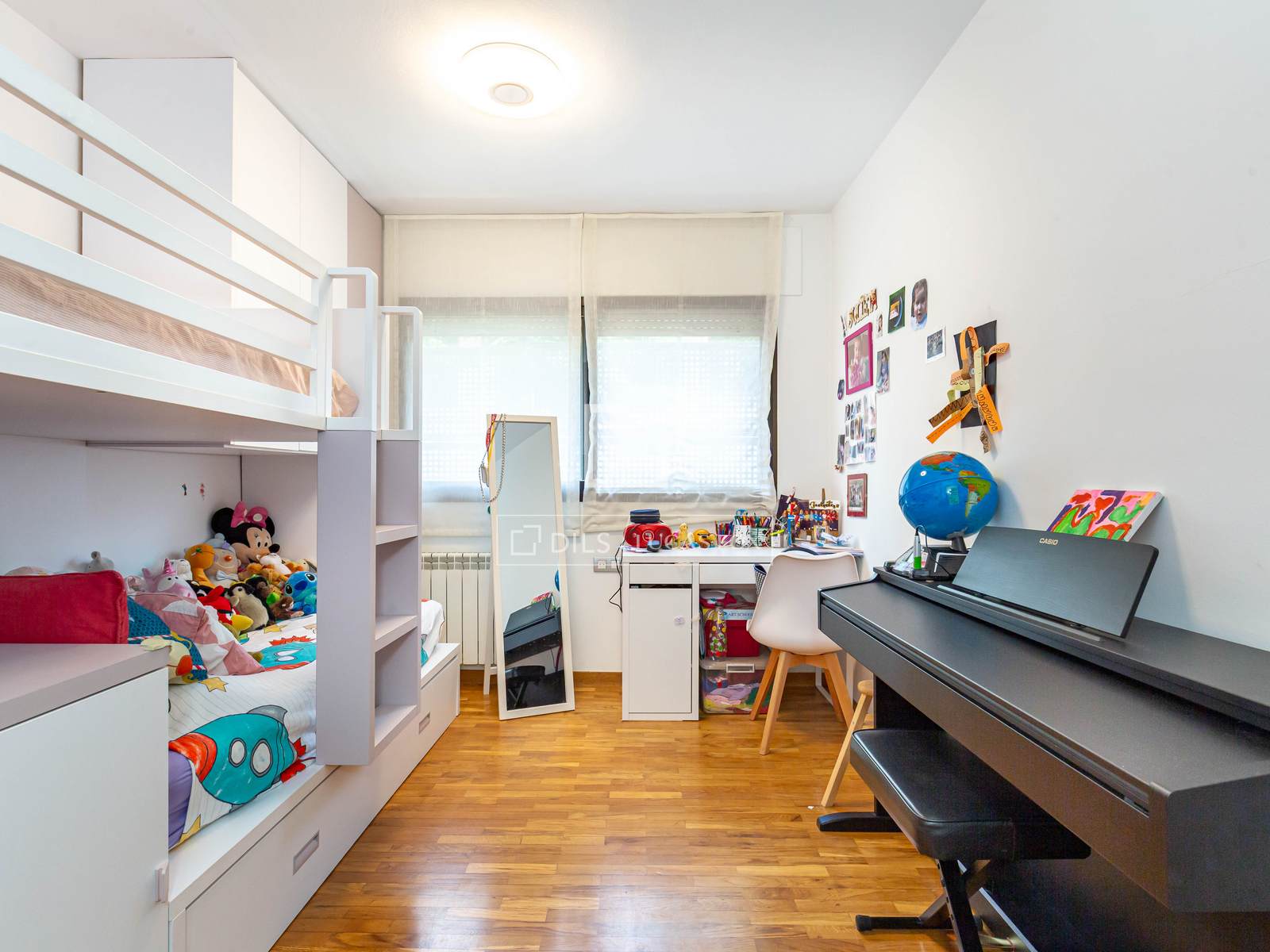 Apartamento en Esplugues de Llobregat, Barcelona, España 3 dormitorios, 192 m2 No. 160834