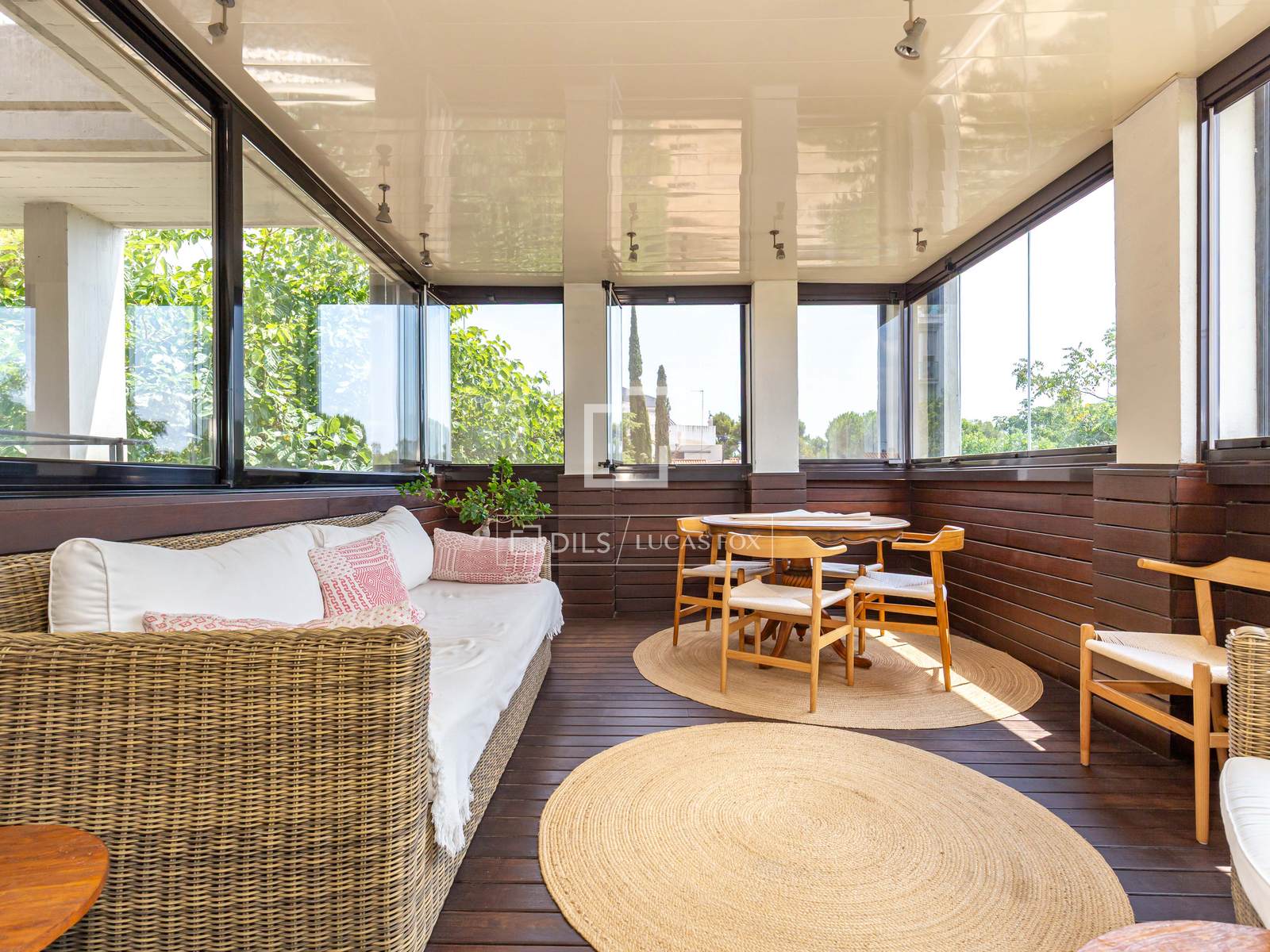 Apartamento en Esplugues de Llobregat, Barcelona, España 3 dormitorios, 192 m2 No. 160834