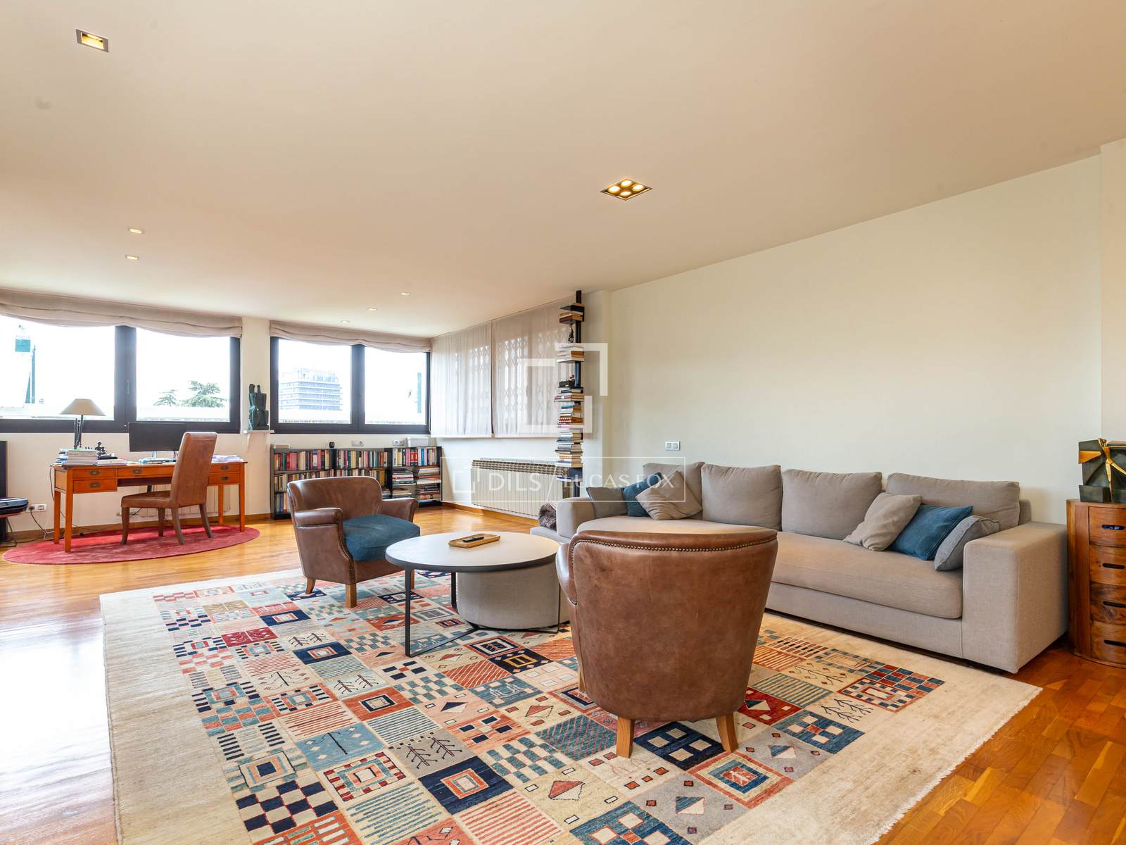 Apartamento en Esplugues de Llobregat, Barcelona, España 3 dormitorios, 192 m2 No. 160834