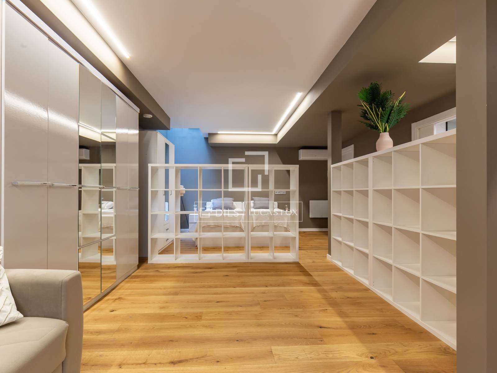 Huvila Esplugues de Llobregat, Barcelona, Espanja 3 makuuhuonetta, 240 m2 No. 160836