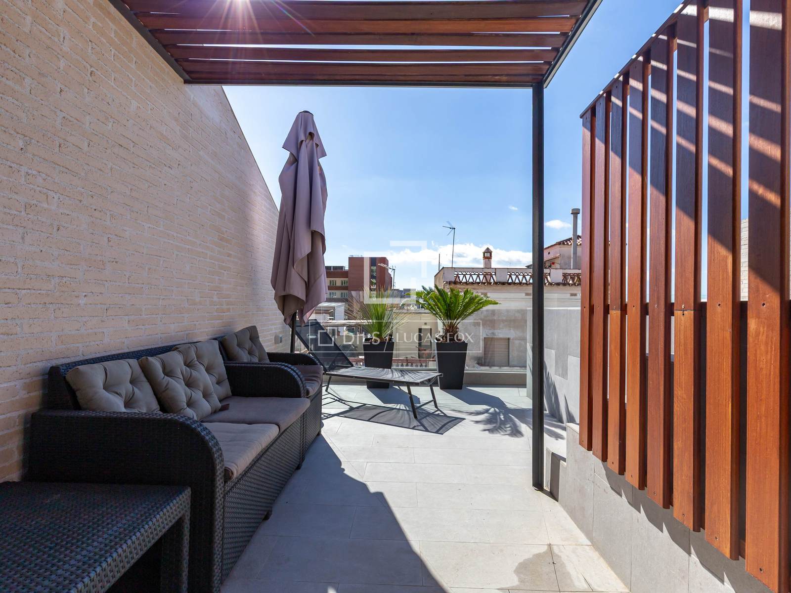 Huvila Esplugues de Llobregat, Barcelona, Espanja 3 makuuhuonetta, 240 m2 No. 160836
