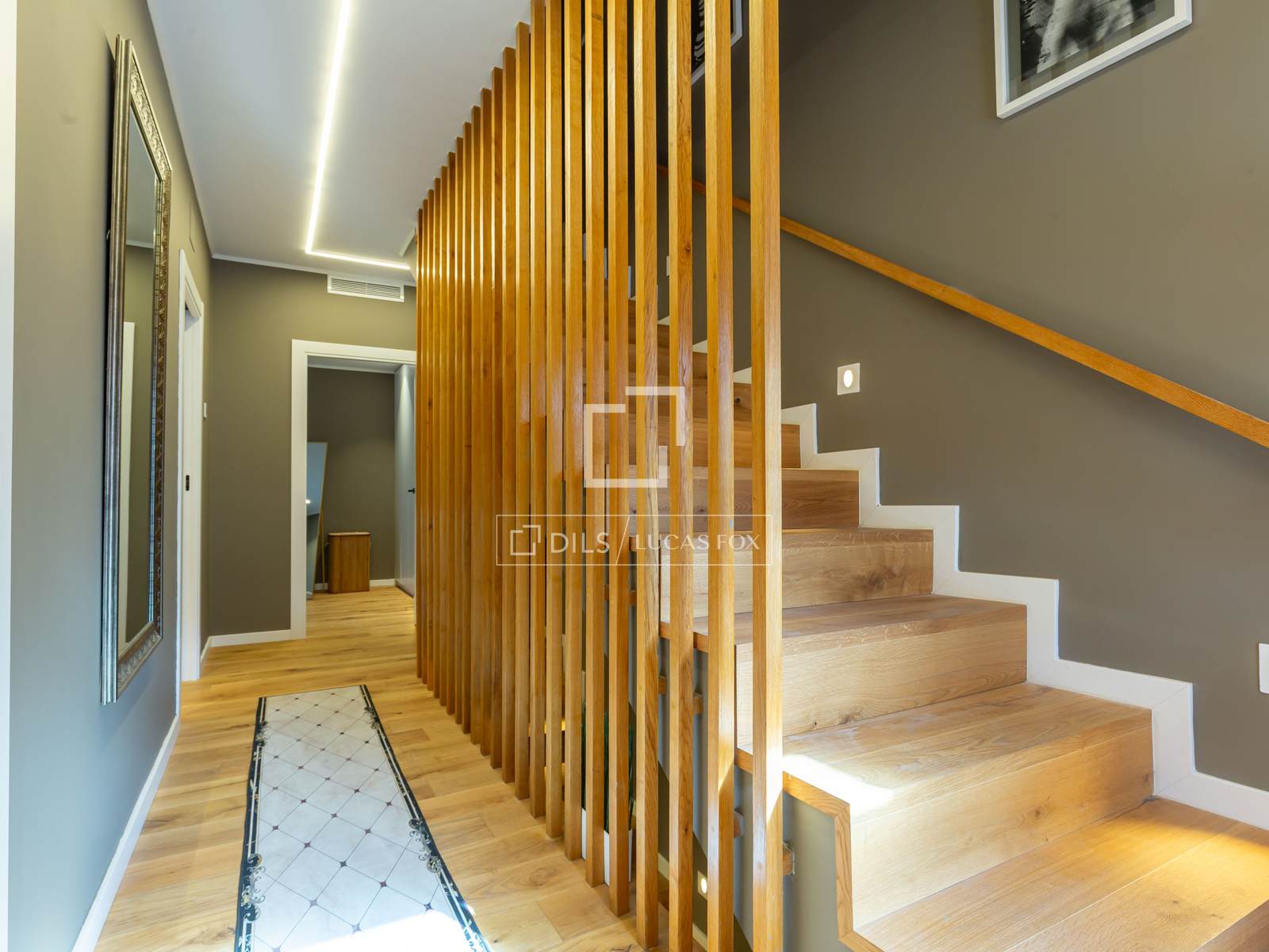 Huvila Esplugues de Llobregat, Barcelona, Espanja 3 makuuhuonetta, 240 m2 No. 160836