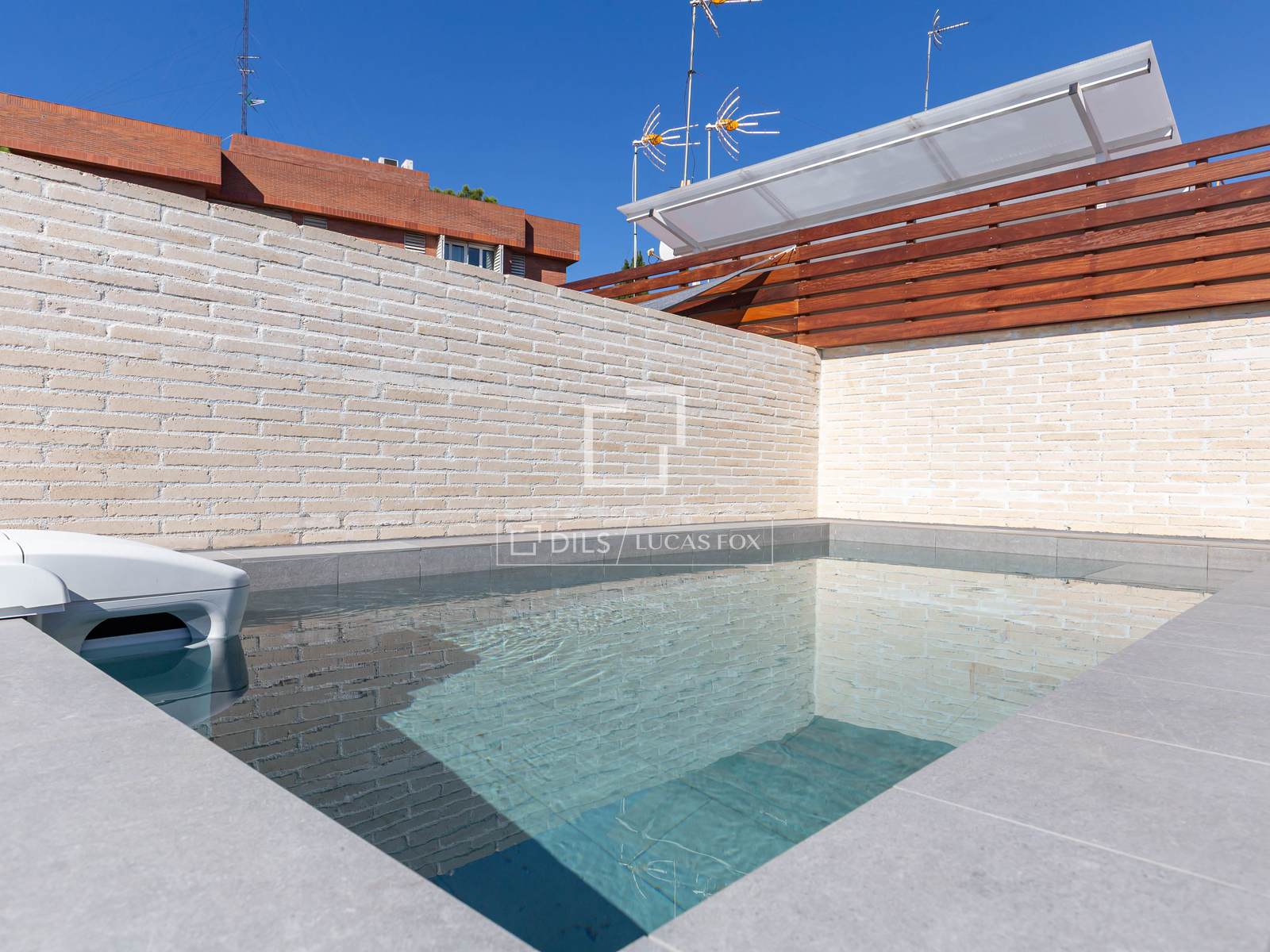 Huvila Esplugues de Llobregat, Barcelona, Espanja 3 makuuhuonetta, 240 m2 No. 160836
