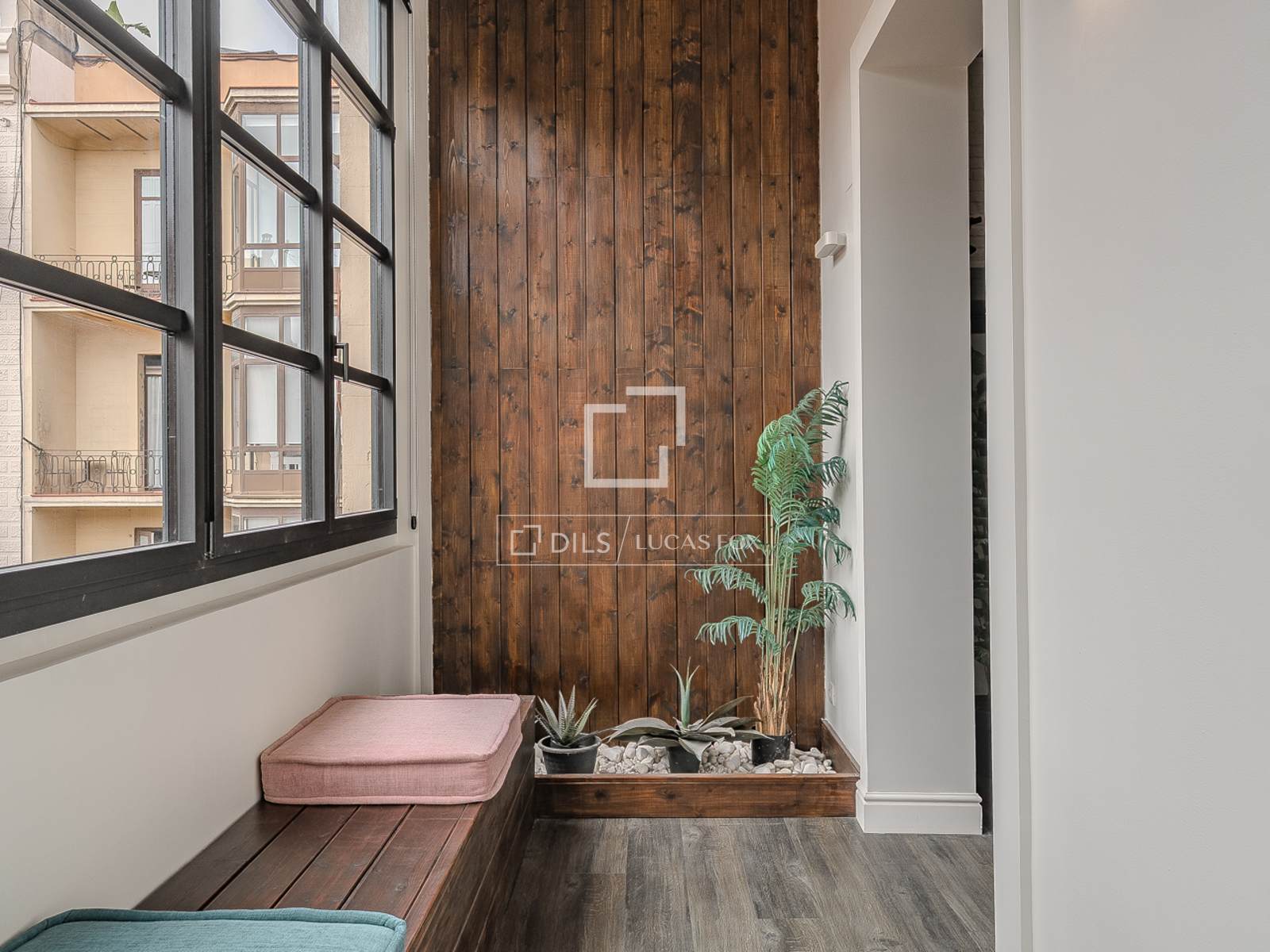 Huoneisto Barcelona, Espanja 3 makuuhuonetta, 212 m2 No. 160835