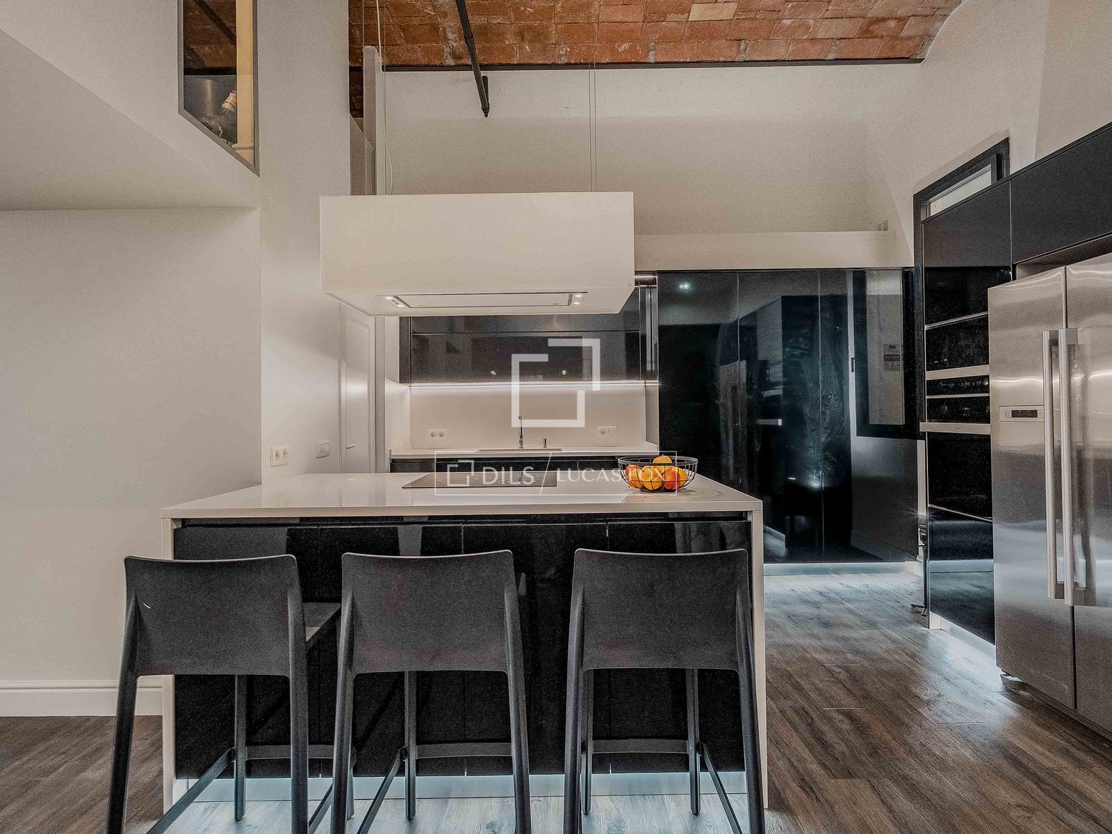 Huoneisto Barcelona, Espanja 3 makuuhuonetta, 212 m2 No. 160835