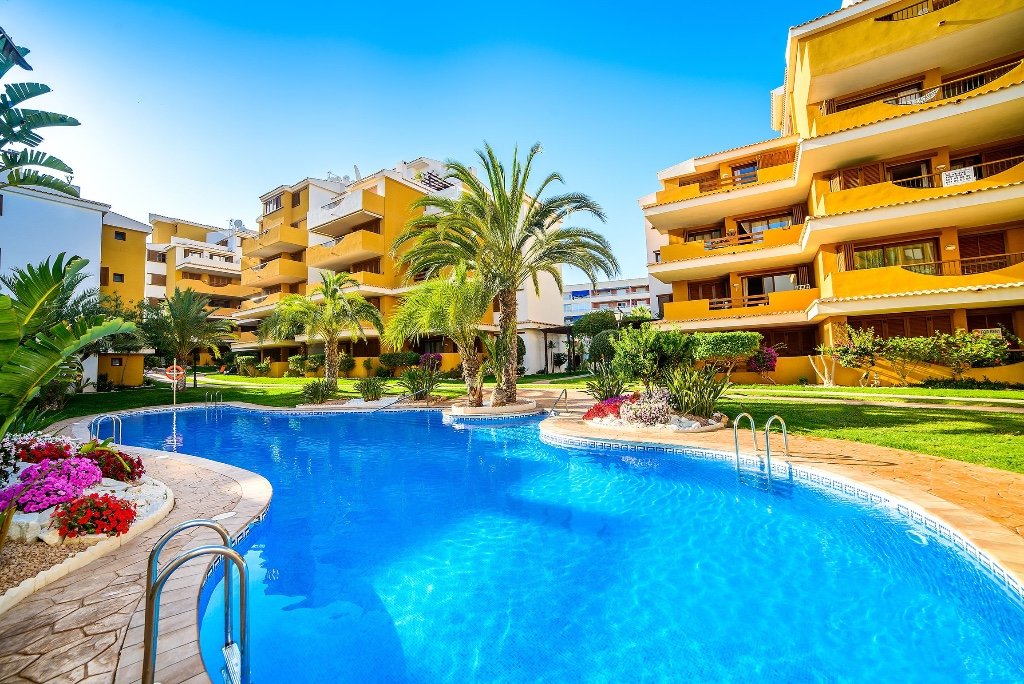 Apartment in Punta Prima, Alicante, Spain 2 bedrooms, 95 sq.m. No. 145430